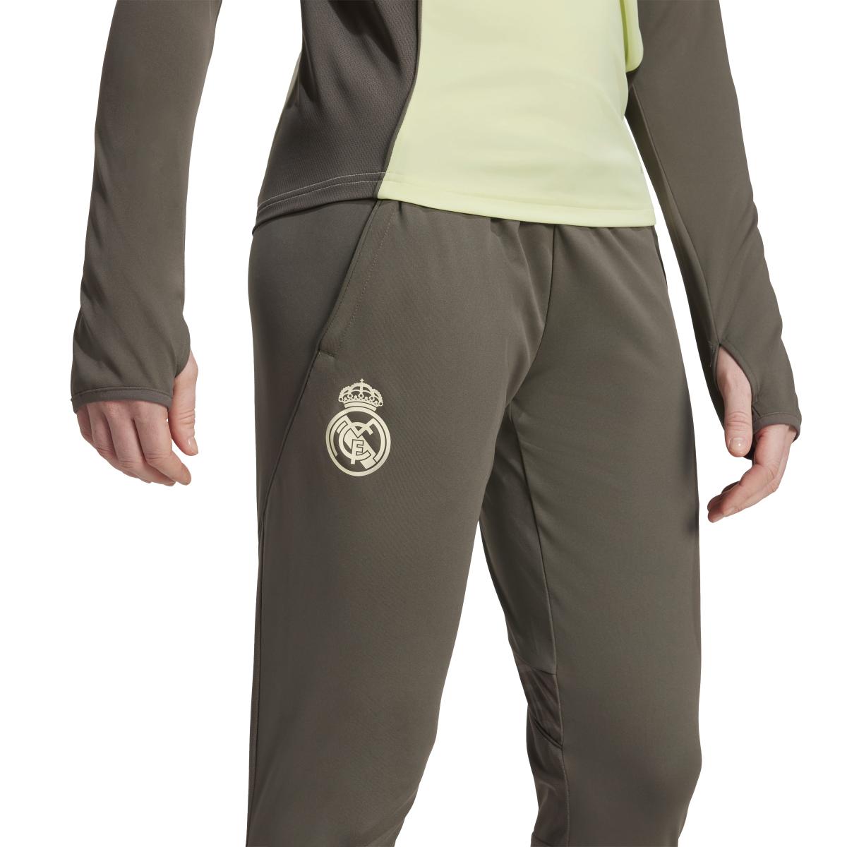 product/a/d/adidas_jp3984_utigre_6.jpg