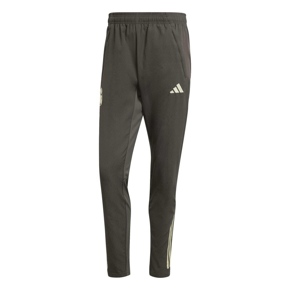 product/a/d/adidas_jp4171_1_apparel_photography_front_center_view_white.jpg