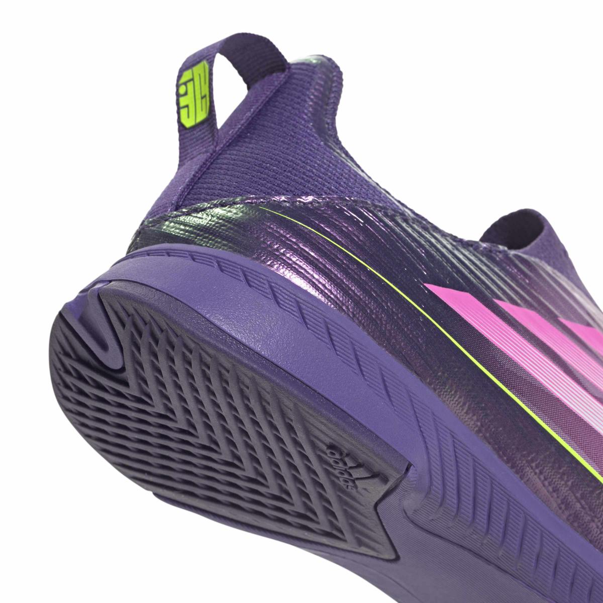 product/a/d/adidas_jq9756_7_footwear_photography_detail_view_1_white-nw091625.jpg