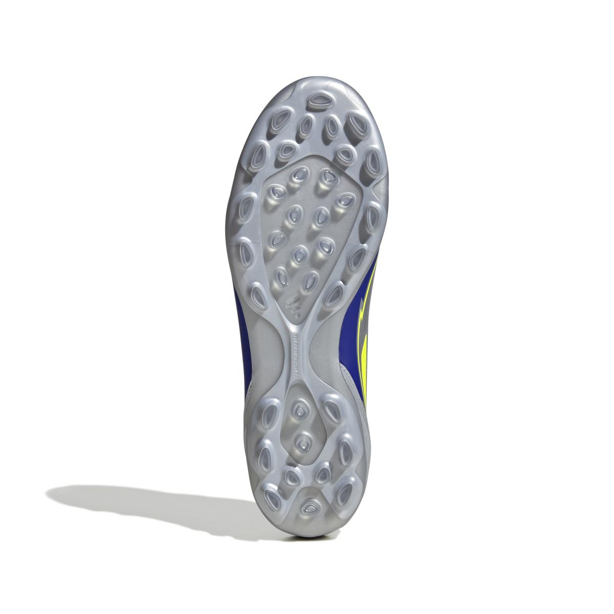 product/a/d/adidas_jr8057_3_footwear_photography_bottom_view_white.jpg