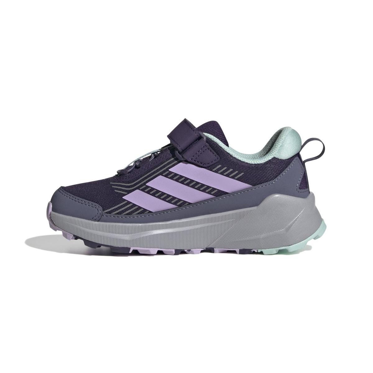 product/a/d/adidas_js0499_5_footwear_photography_side_medial_center_view_white-nw091725.jpg