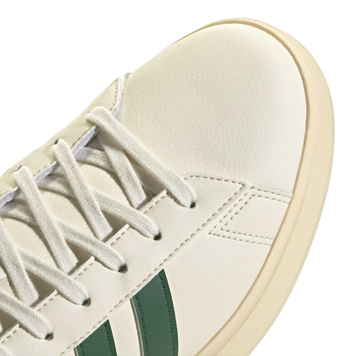 product/a/d/adidas_js1736_9_footwear_photography_detail_view_2_white-nw091725.jpg