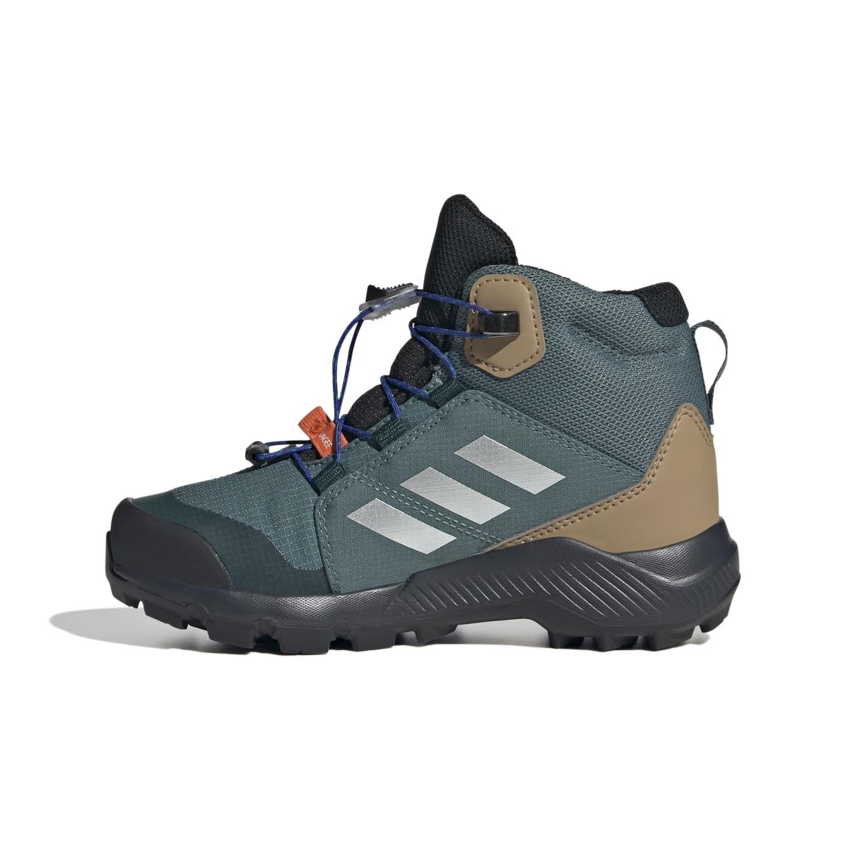 product/a/d/adidas_js2927_5_footwear_photography_side_medial_center_view_white-nw091725.jpg