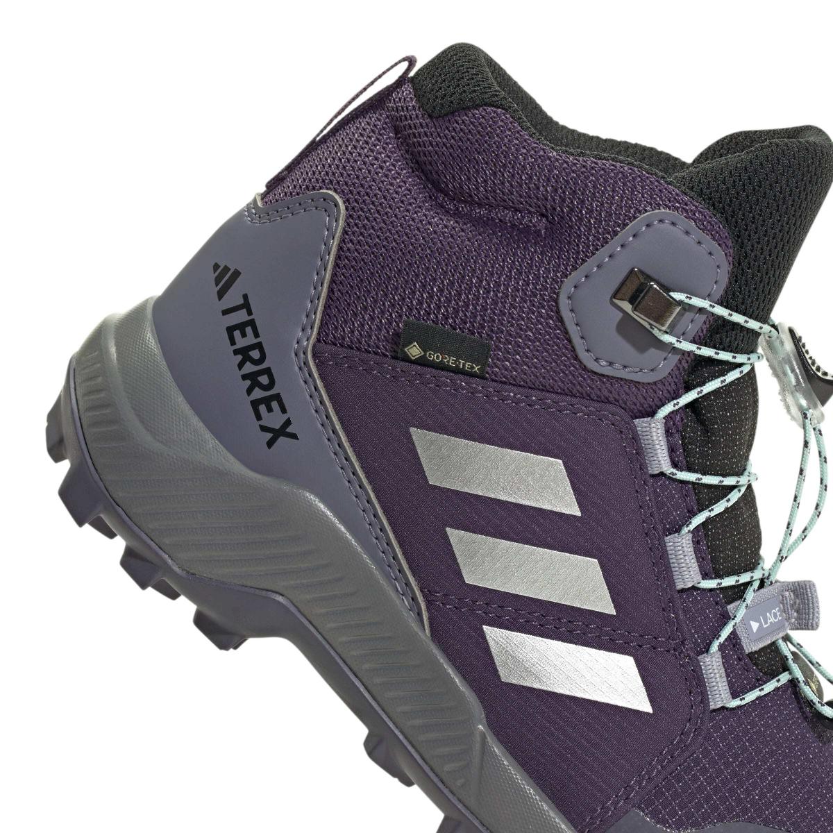 product/a/d/adidas_js2928_9_footwear_photography_detail_view_2_white-nw091725.jpg