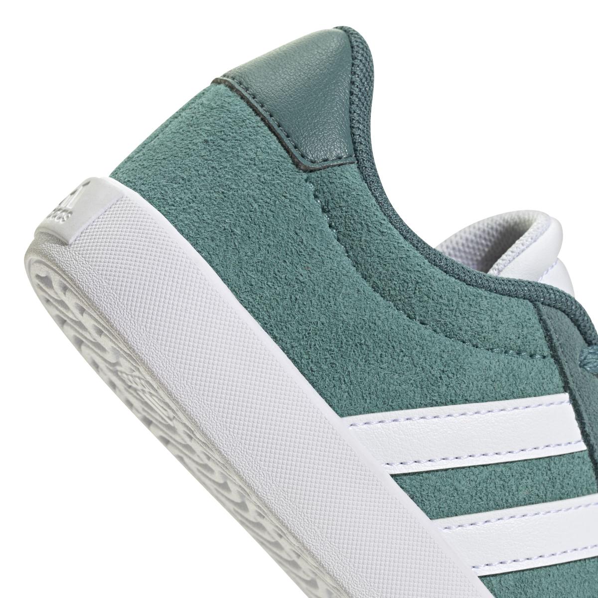 product/a/d/adidas_js3490_9_footwear_photography_detail_view_2_white-nw091725.jpg