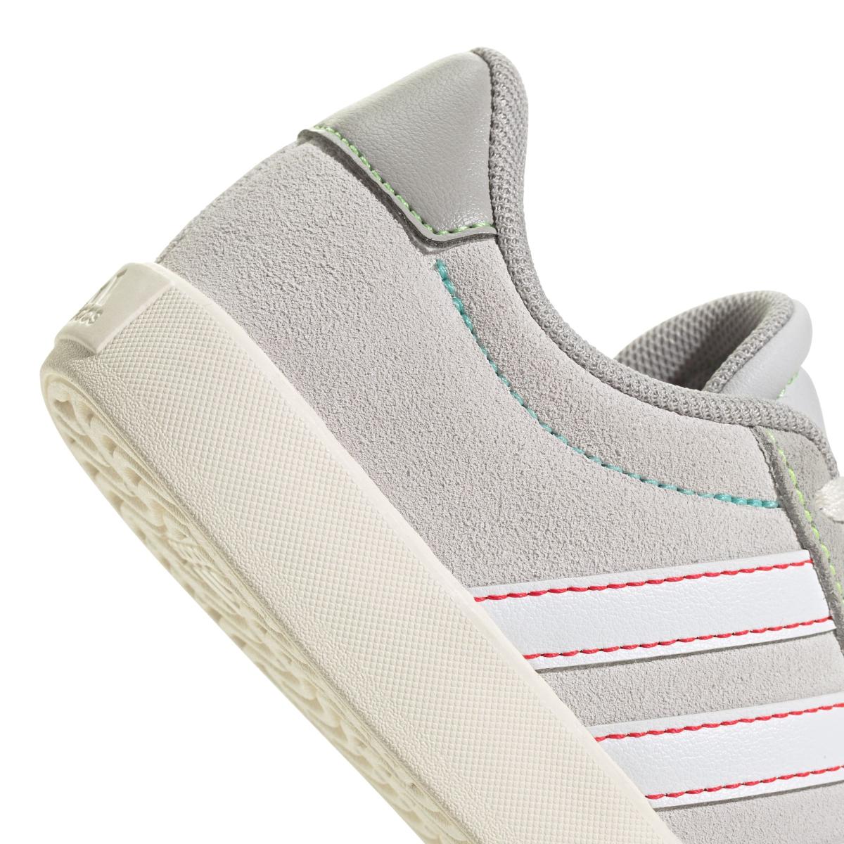 product/a/d/adidas_js3491_9_footwear_photography_detail_view_2_white-nw091725.jpg
