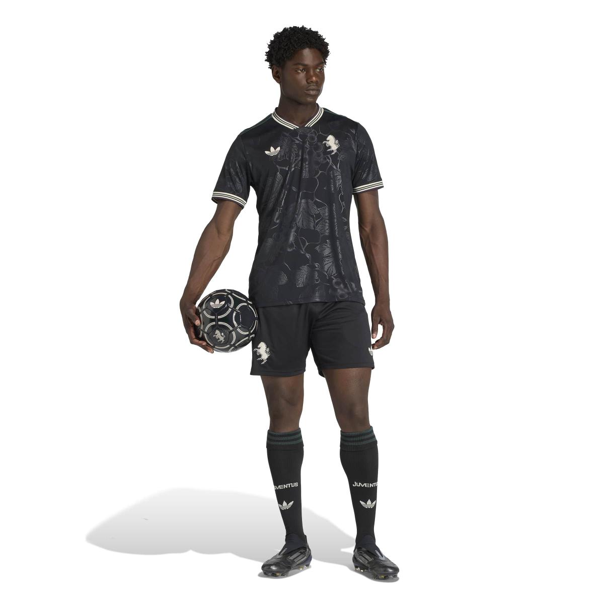 product/a/d/adidas_kc3458_5_apparel_on_model_standard_outfit_view_white.jpg