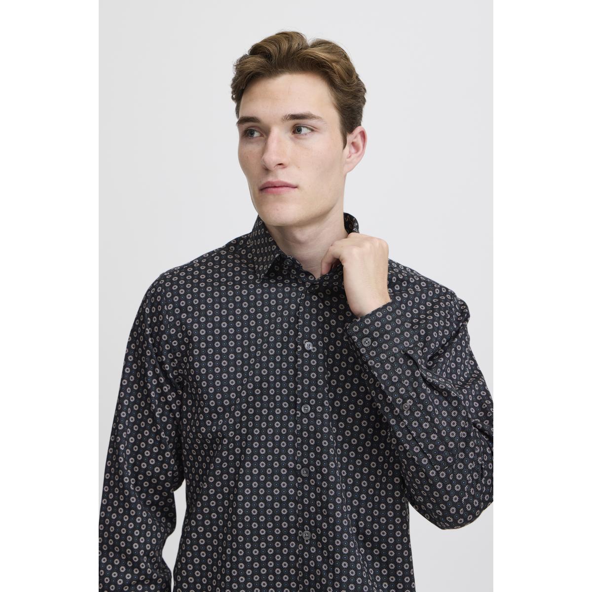 product/c/a/casual-friday_20505348-194013_6.jpg