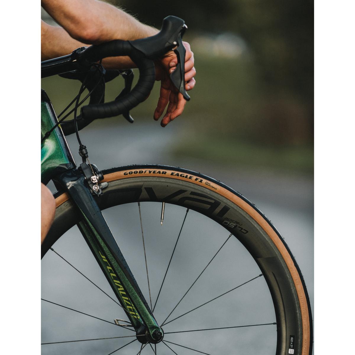 product/g/o/goodyear_gr.eaglf1.25.104_transparent_2.jpg