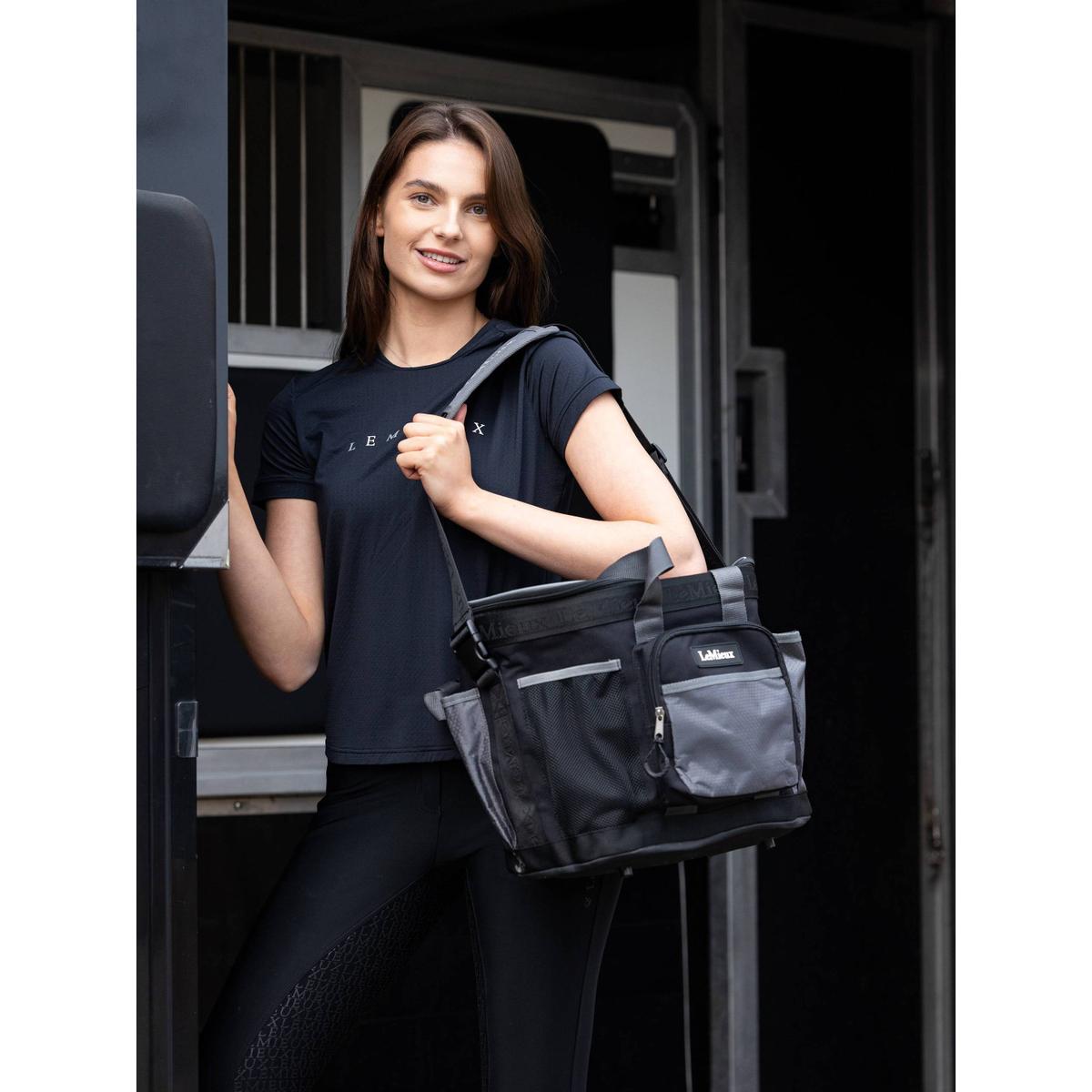product/l/e/lemieux_it04968001_black_3.jpg