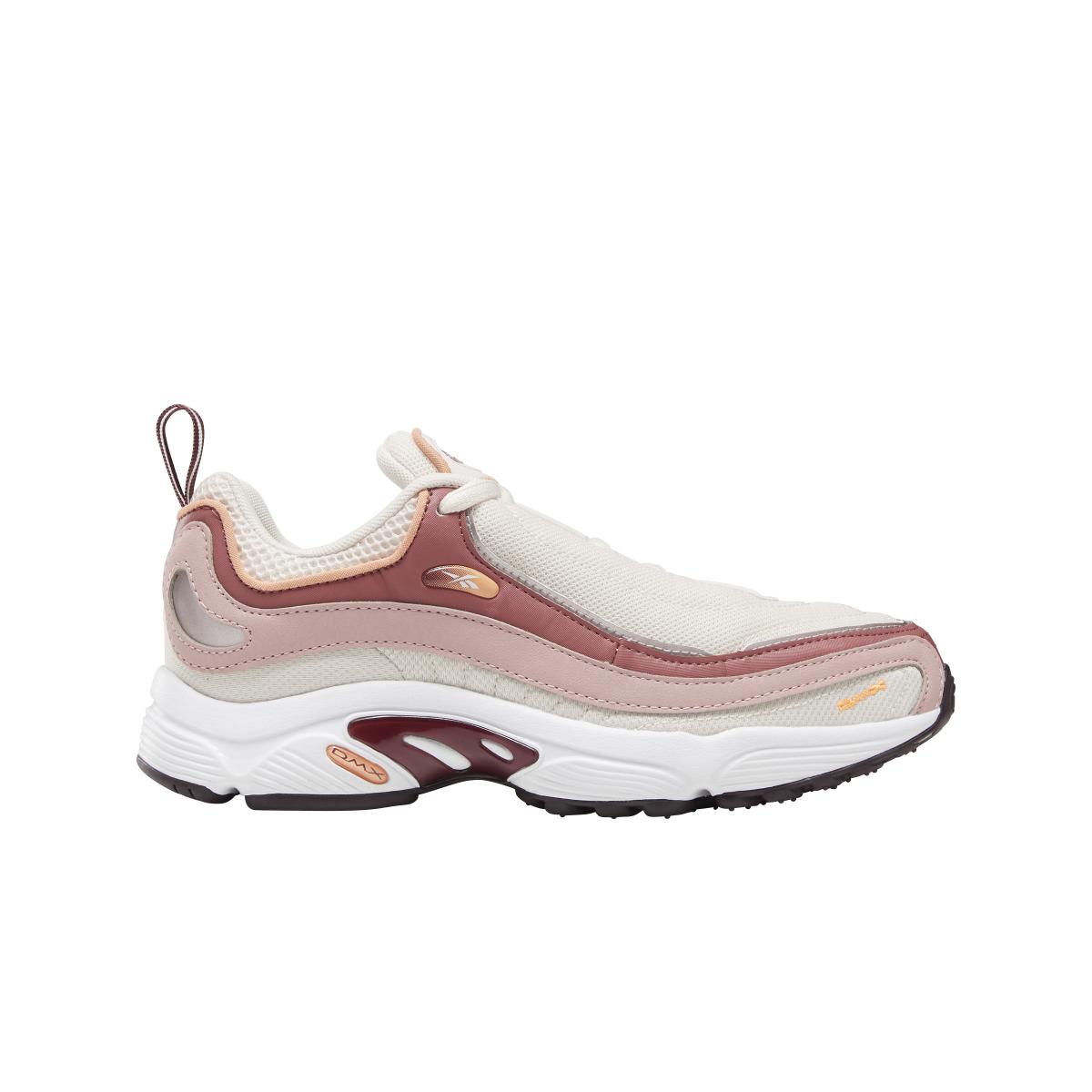 product/r/e/reebok-classics_dv9618_1_footwear_photography_side_lateral_center_view_white_000.jpg