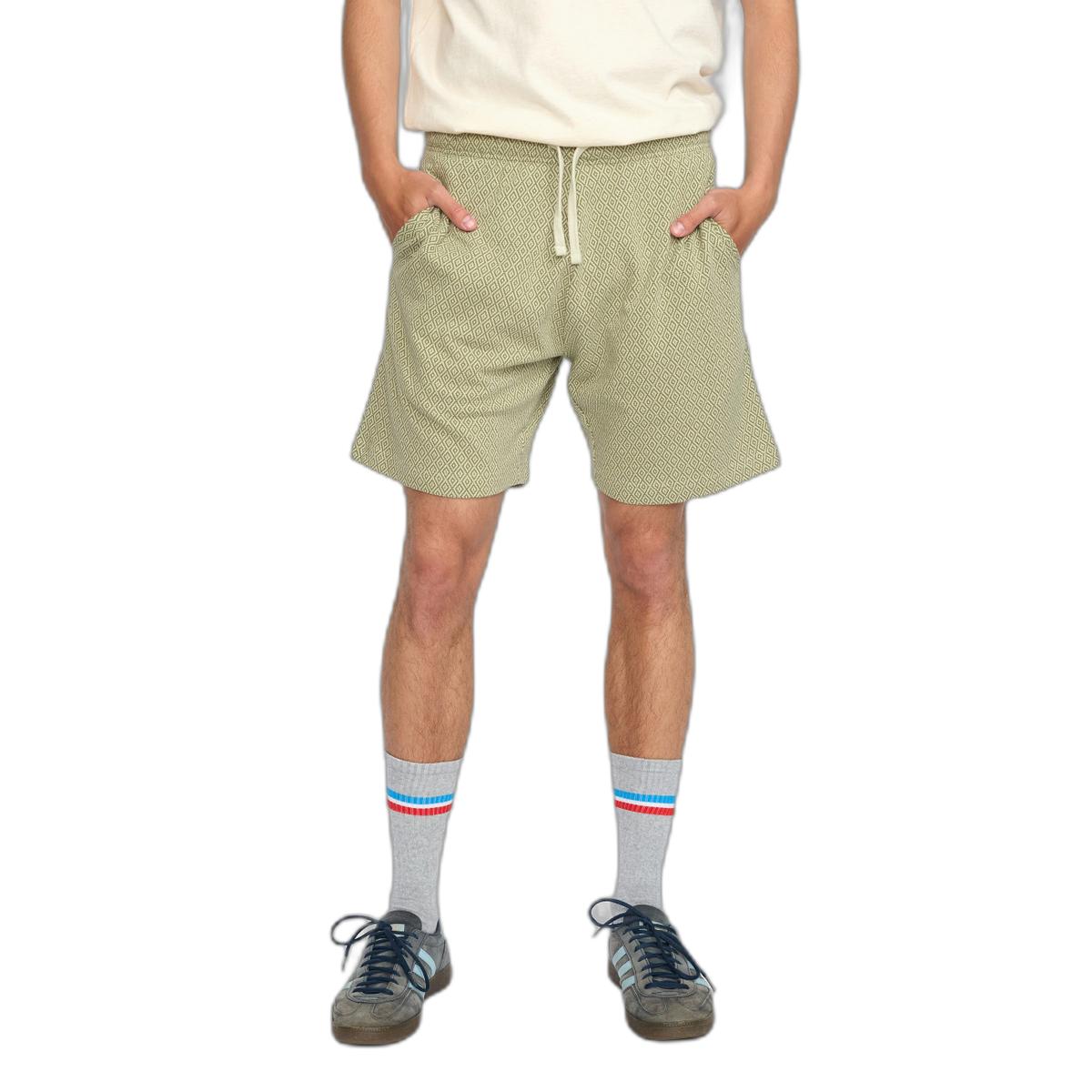 product/r/e/revolution_4072-green_green_1.jpg