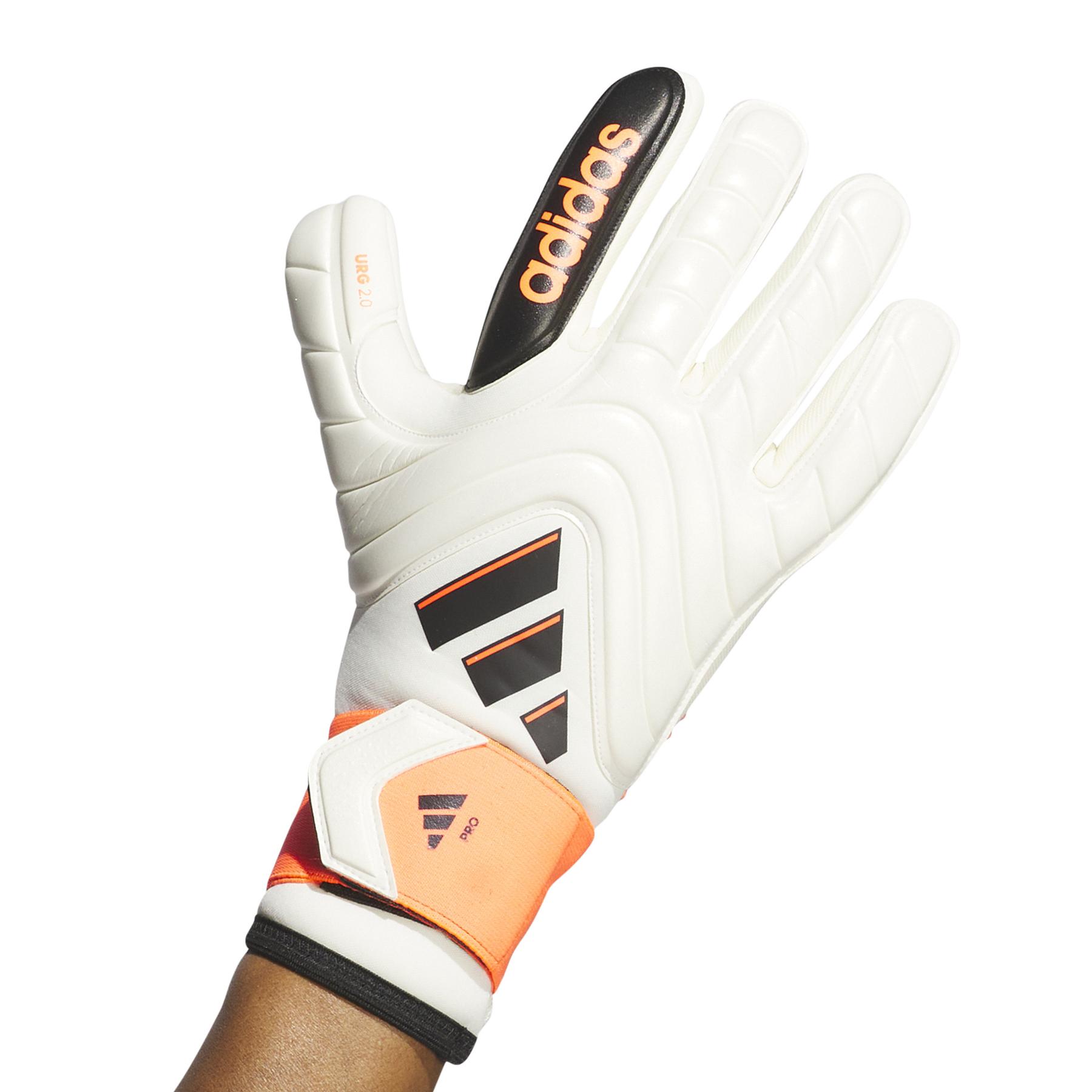 product/2/0/2025_09_adidas_iq4013_6_hardware_on_model_front_view_white.jpg