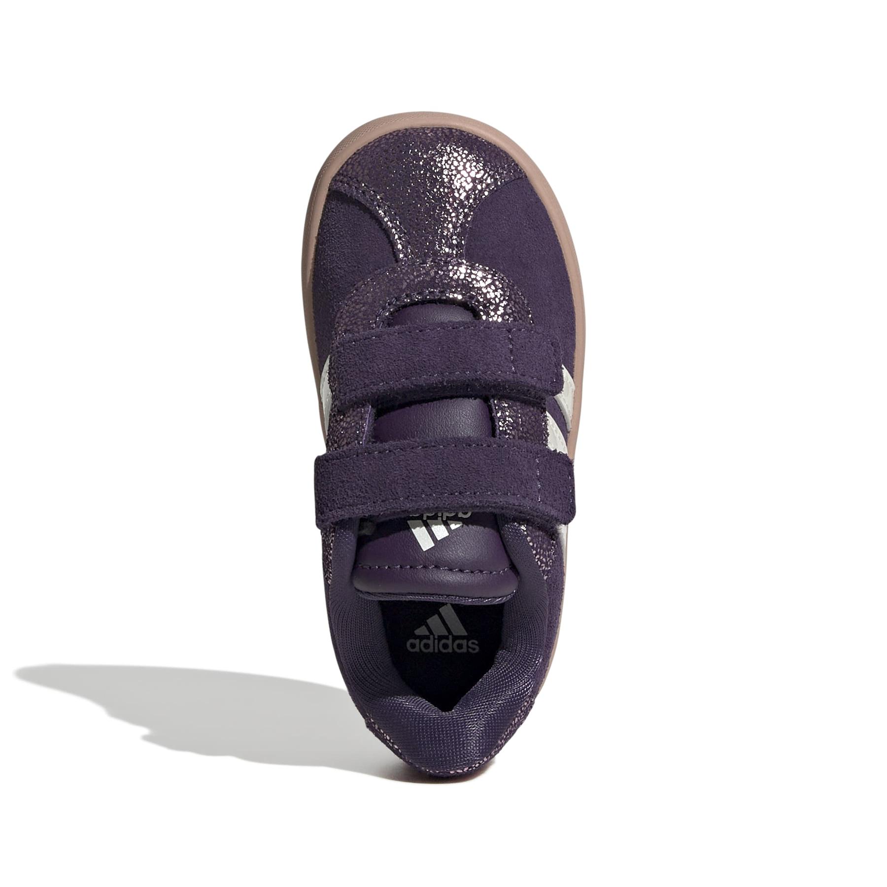 product/2/0/2025_adidas_jp7852_3_footwear_photography_top_portrait_view_white.jpg