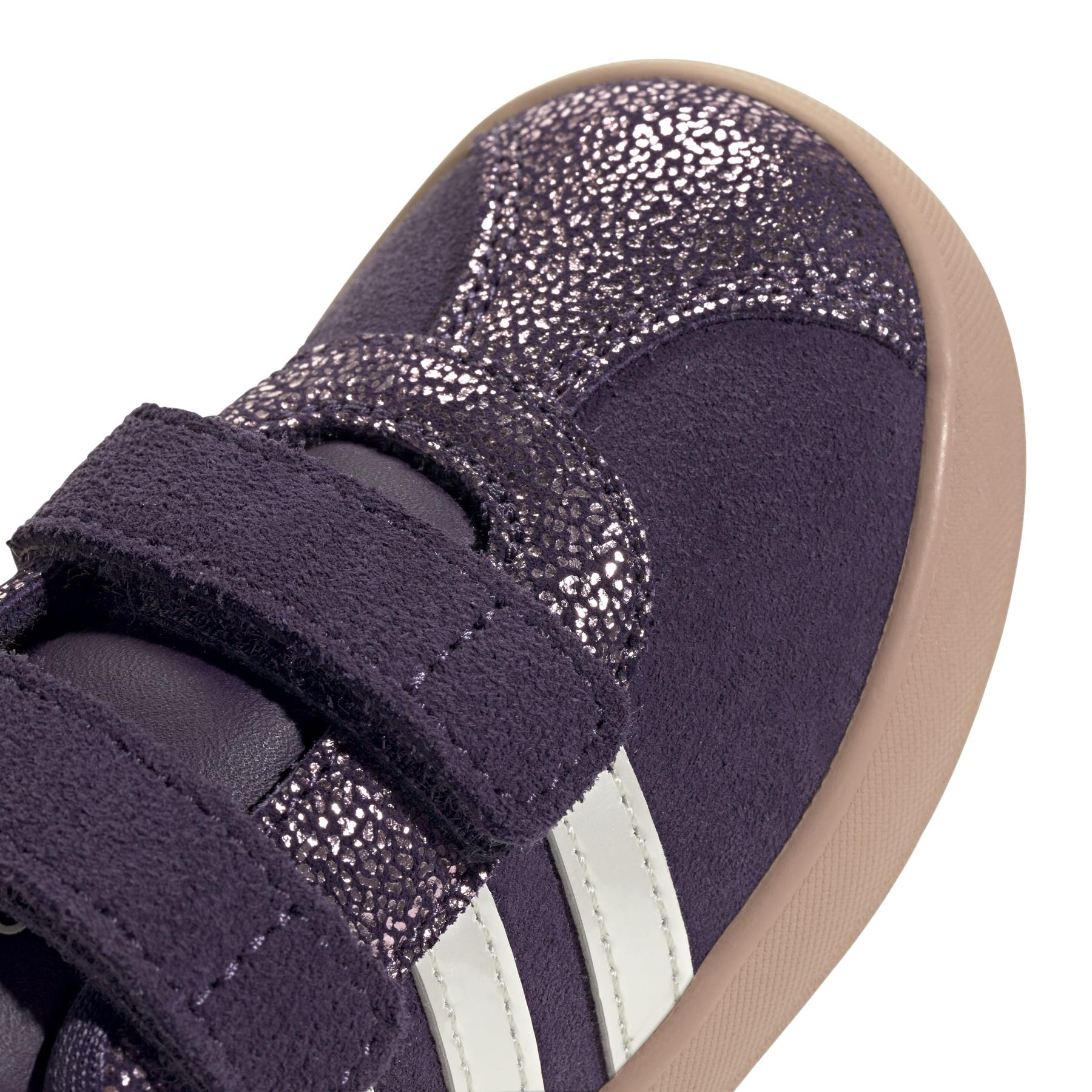 product/2/0/2025_adidas_jp7852_8_footwear_photography_detail_view_1_white.jpg