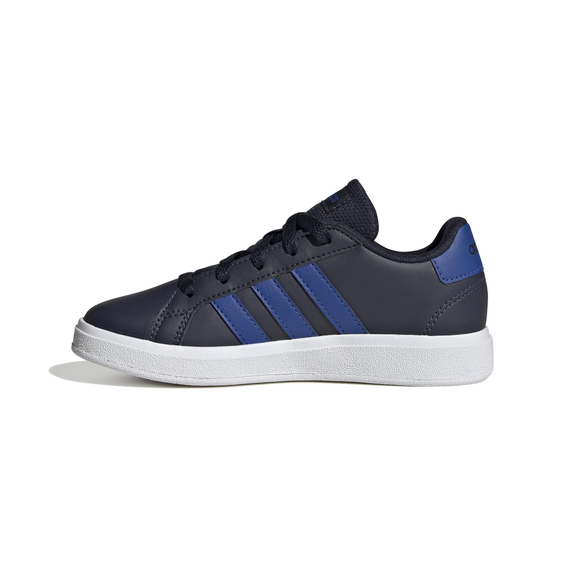 product/a/d/adidas-originals_ig4827_5_footwear_photography_side_medial_center_view_white.jpg