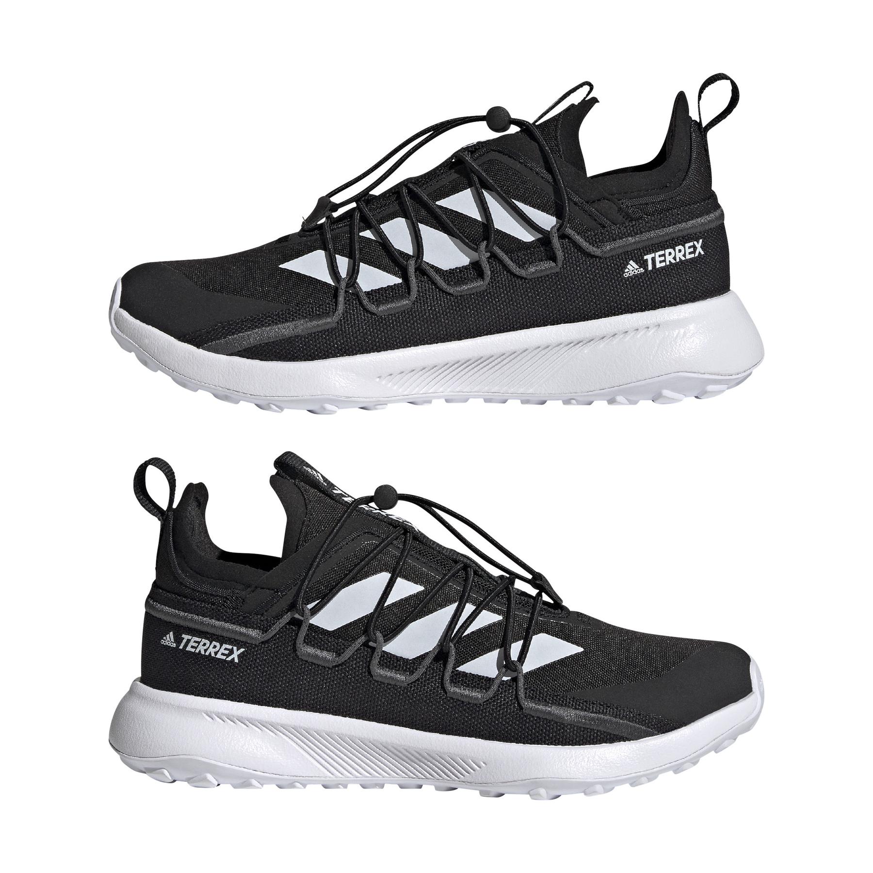 product/a/d/adidas_fz3336_10_footwear_photography_mirrored_pair_view_white_000.jpg
