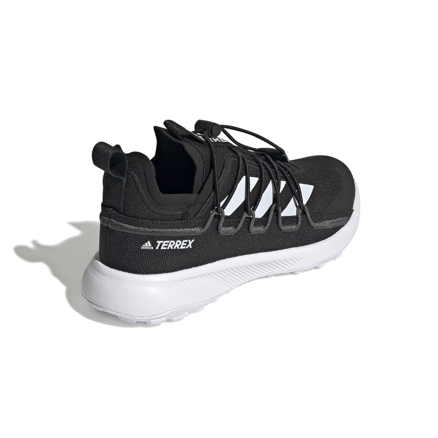 product/a/d/adidas_fz3336_7_footwear_photography_back_lateral_top_view_white_000.jpg