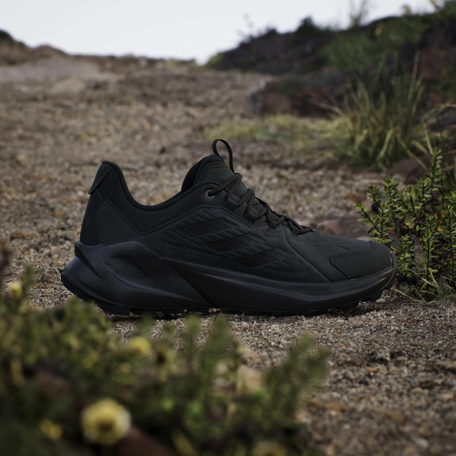 product/a/d/adidas_id0892_13_footwear_photography_heromrktng_view_3-nw091625.jpg