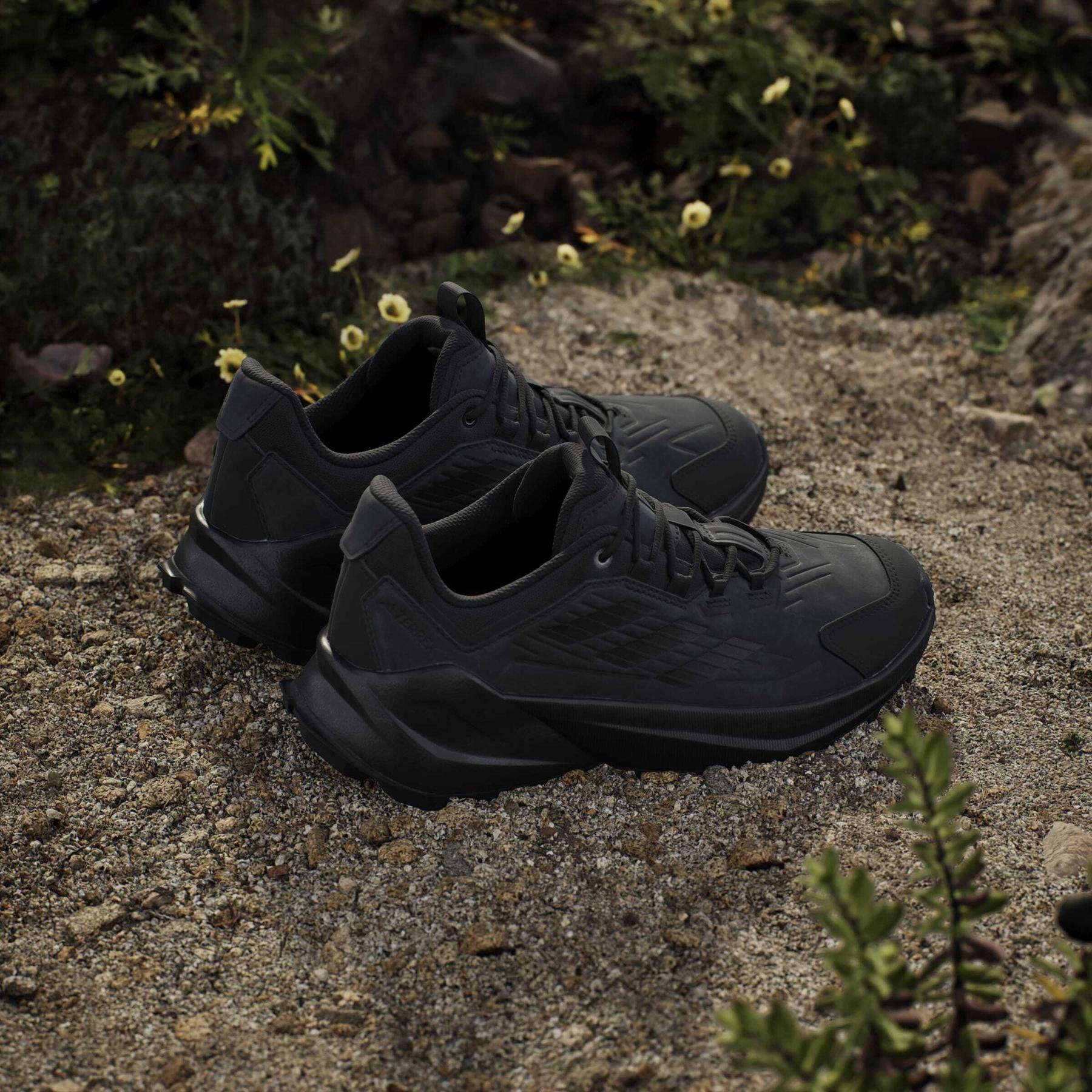 product/a/d/adidas_id0892_16_footwear_photography_heromrktng_view_6-nw091625.jpg