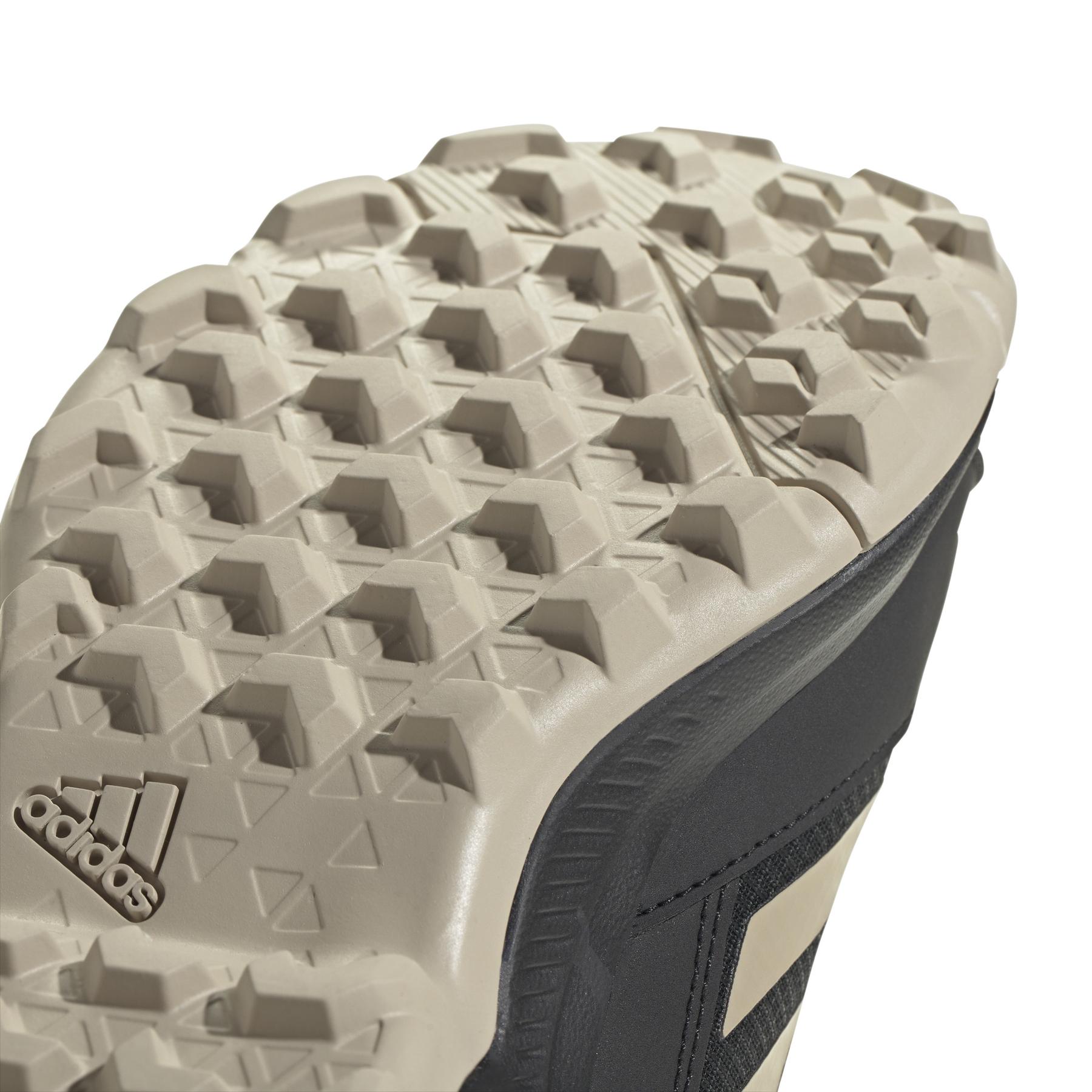 product/a/d/adidas_id7851_10_footwear_photography_detail_view_3_white.jpg