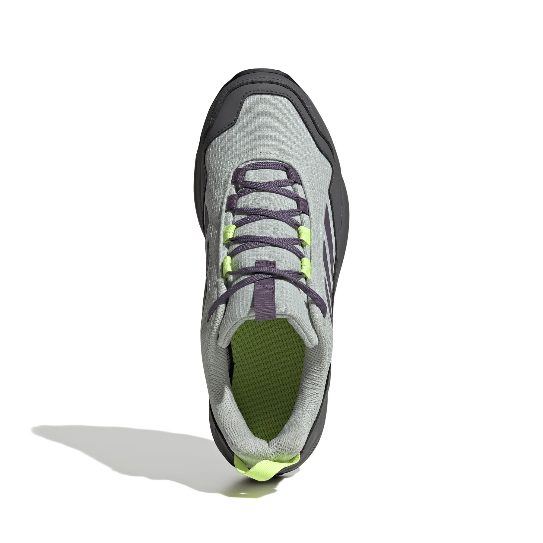 product/a/d/adidas_id7852_3_footwear_photography_top_portrait_view_white.jpg
