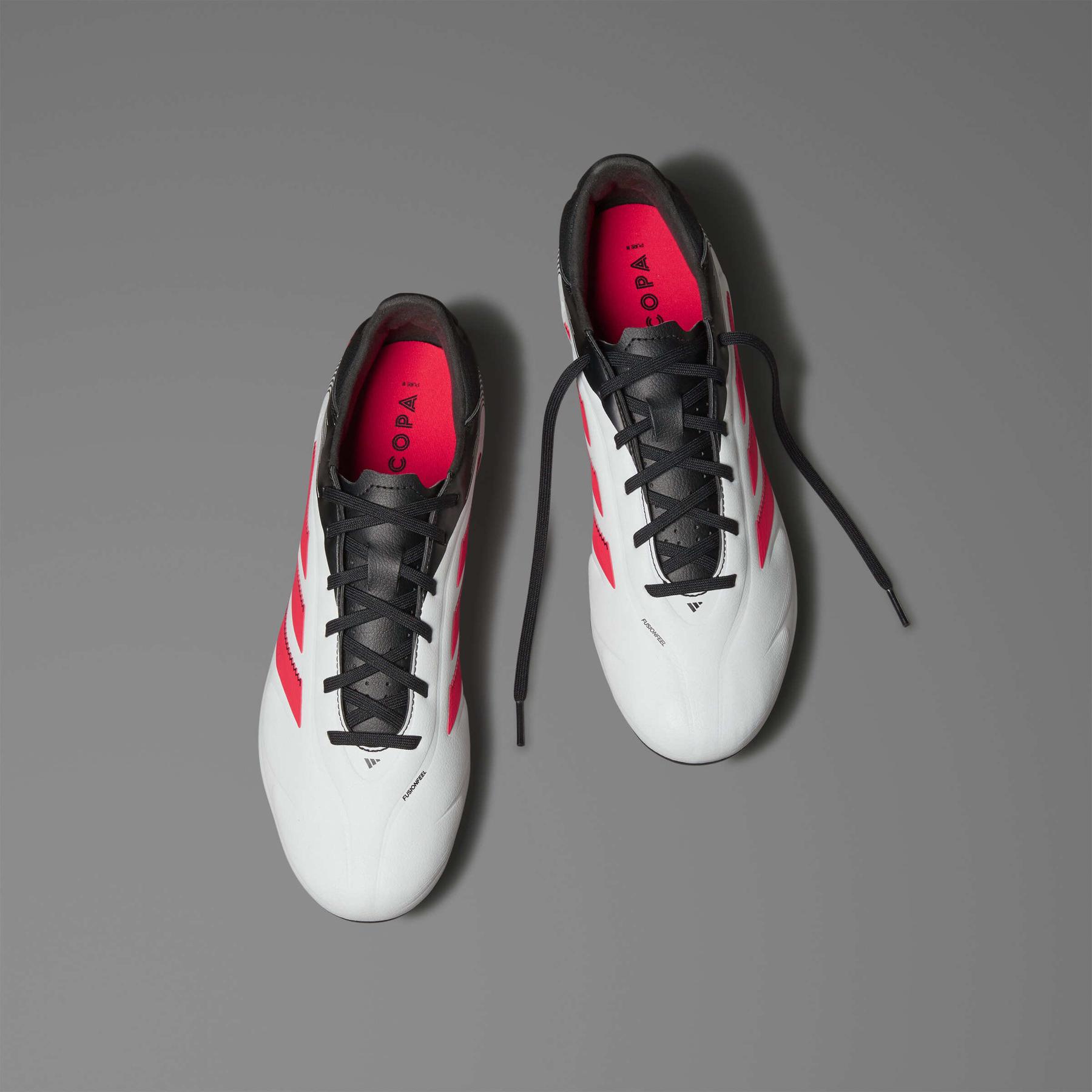 product/a/d/adidas_id9049_16_footwear_photography_heromrktng_view_5-nw092325.jpg