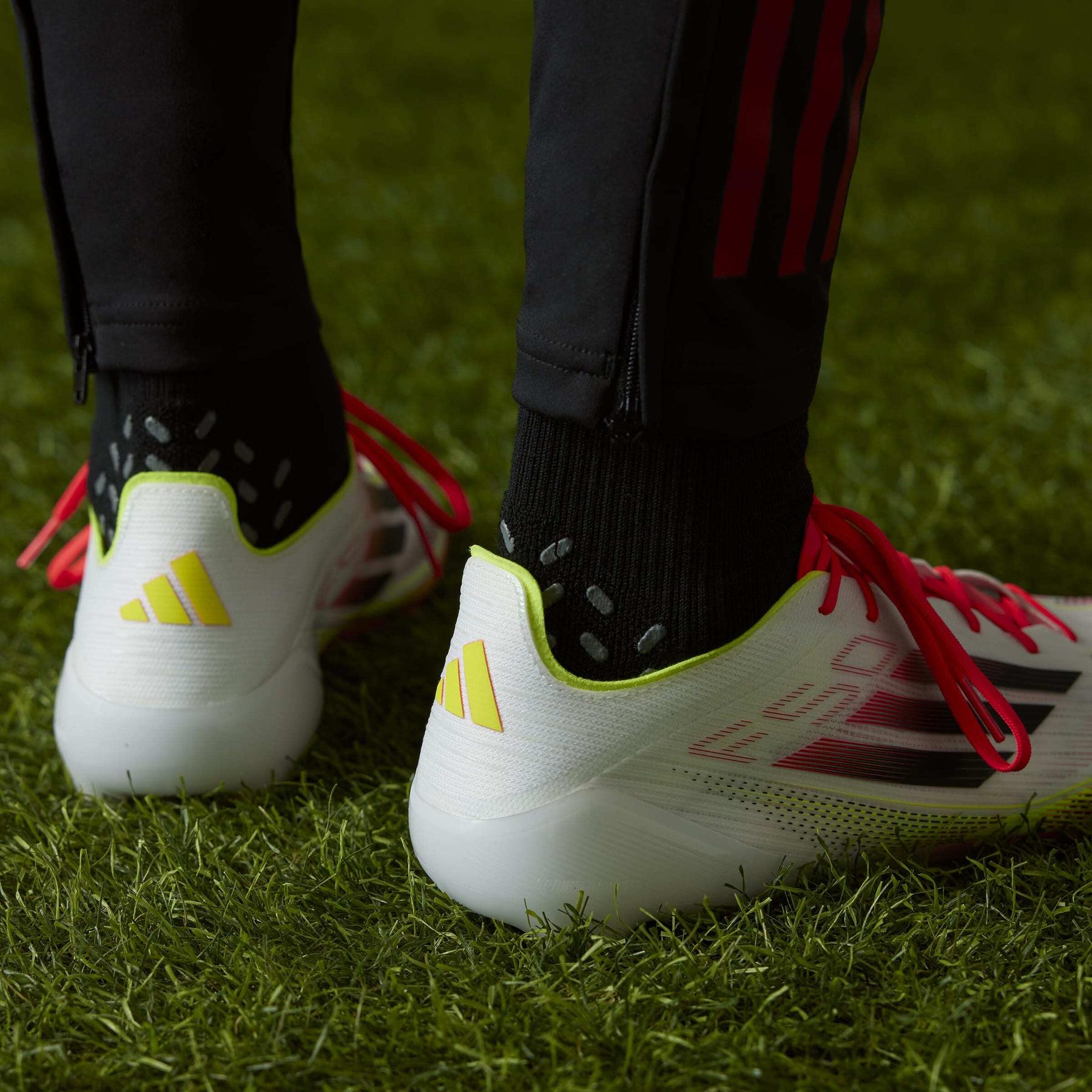 product/a/d/adidas_ie1206_23_footwear_photography_heromrktng_view_11-nw091625.jpg