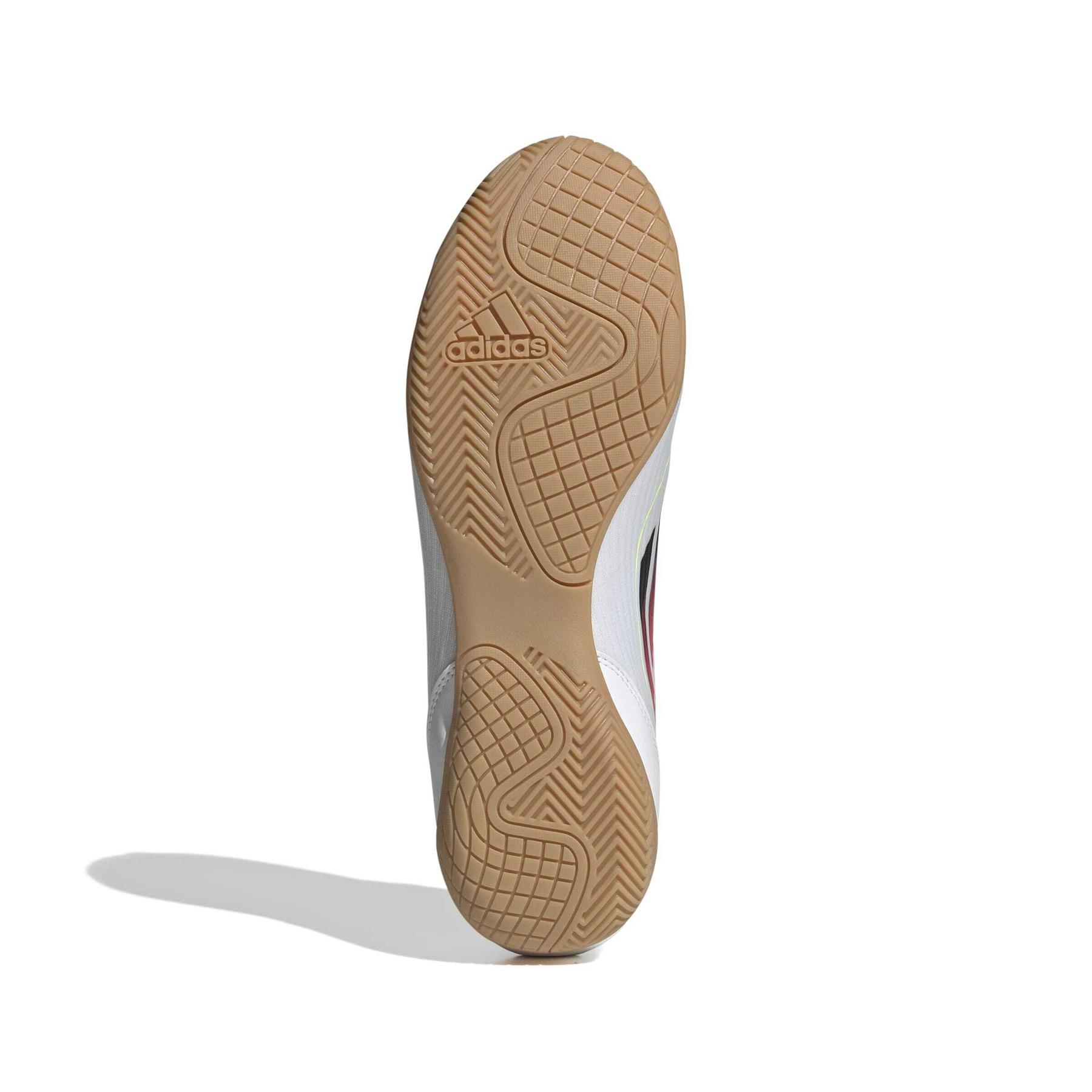 product/a/d/adidas_ie1222_3_footwear_photography_bottom_view_white-nw091625.jpg