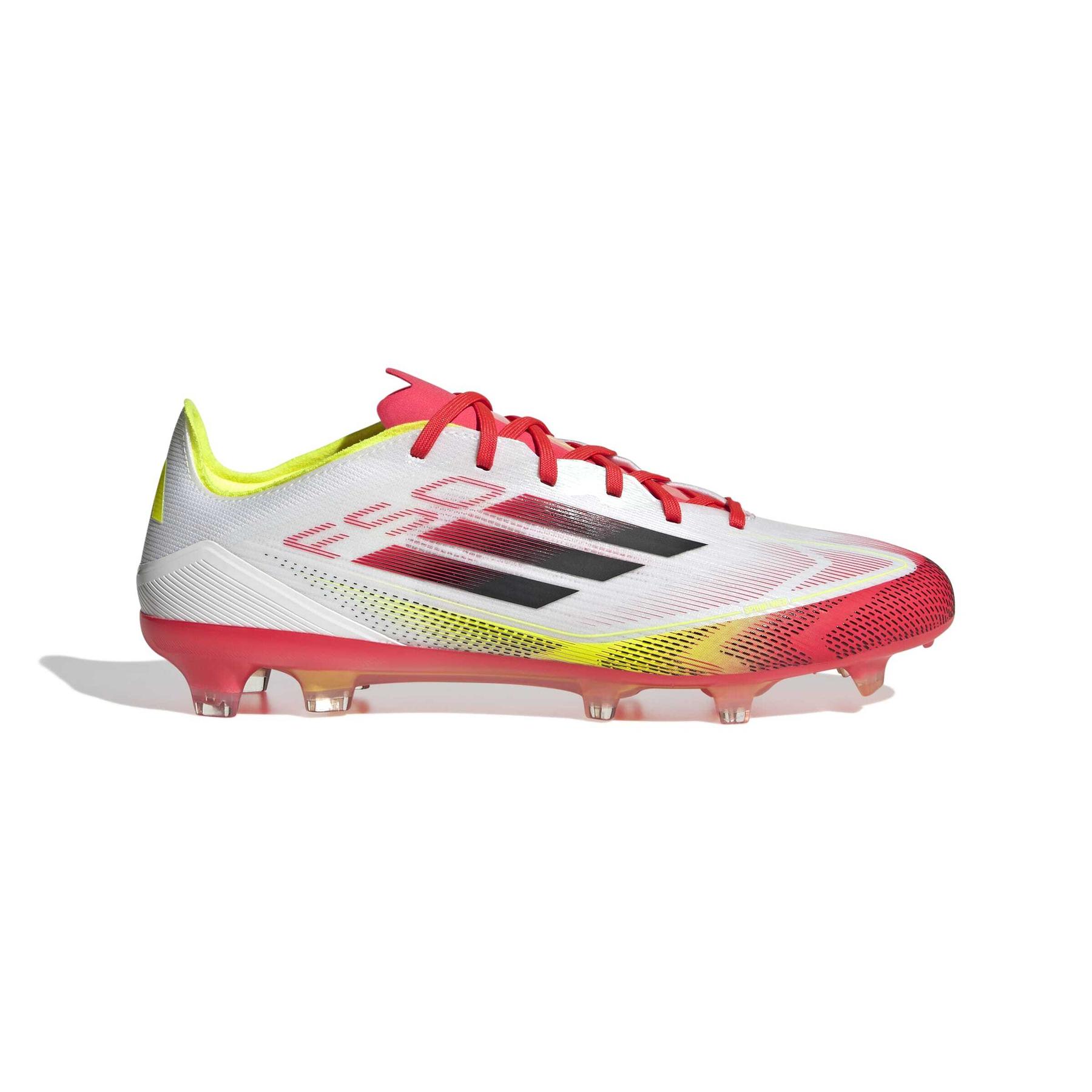 product/a/d/adidas_ie1284_1_footwear_photography_side_lateral_center_view_white-nw091625.jpg