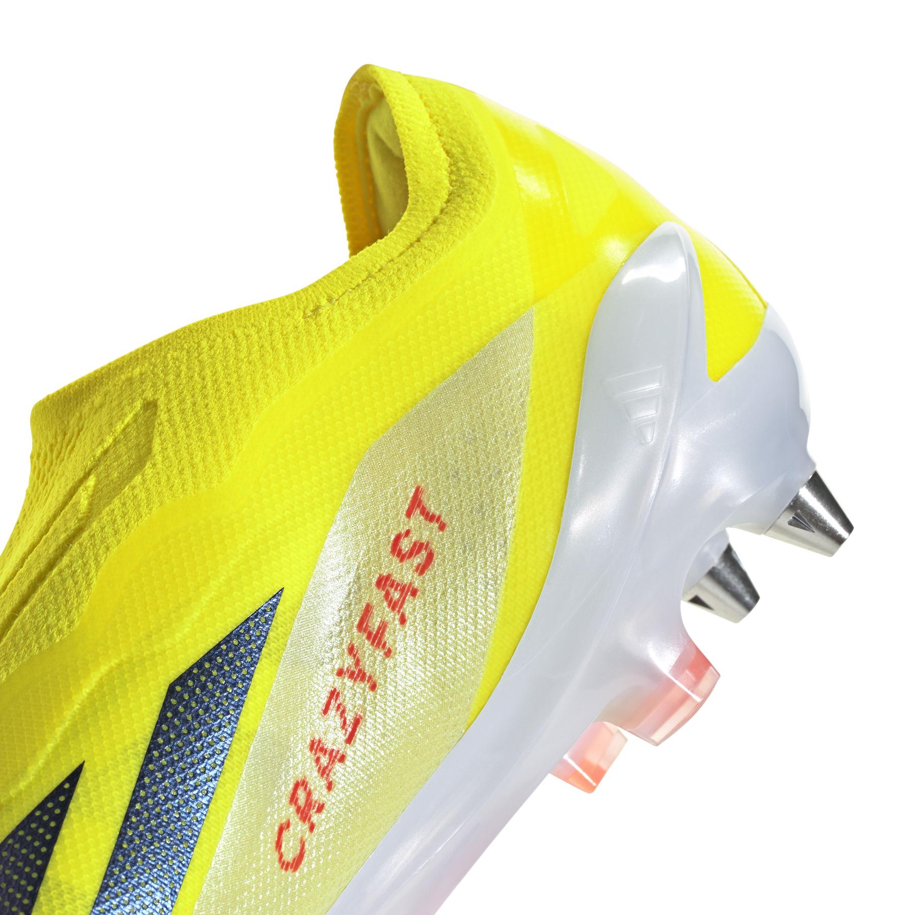 product/a/d/adidas_if0662_9_footwear_photography_detail_view_3_white.jpg