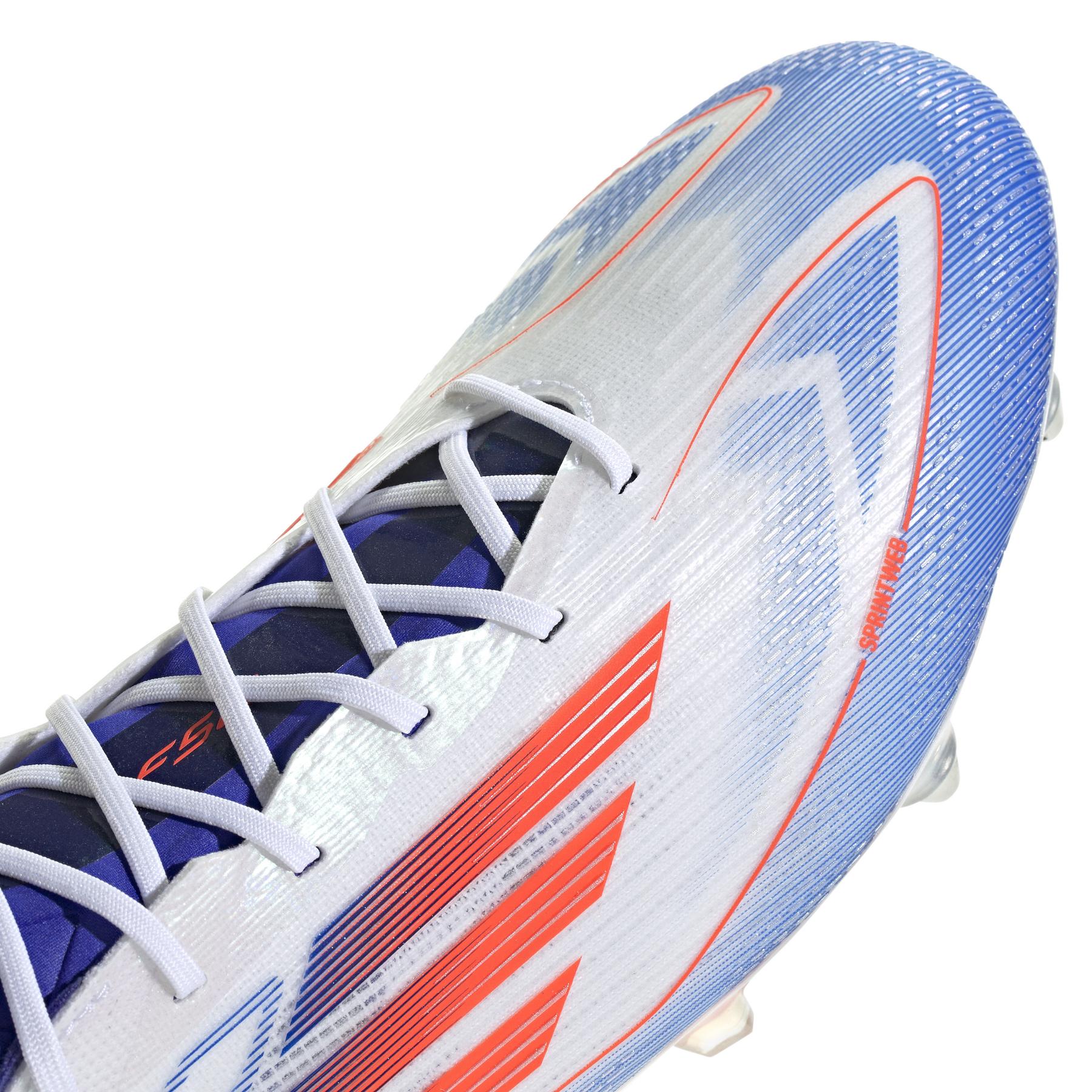 product/a/d/adidas_if1299_7_footwear_photography_detail_view_1_white-nw052424.jpg