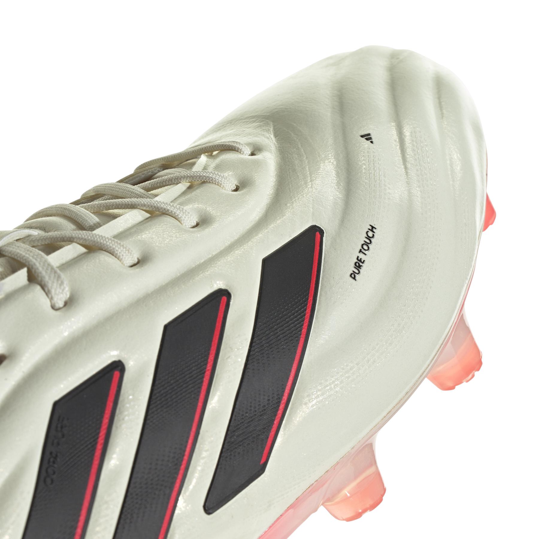 product/a/d/adidas_if5447_7_footwear_photography_detail_view_1_white-new0201.jpg