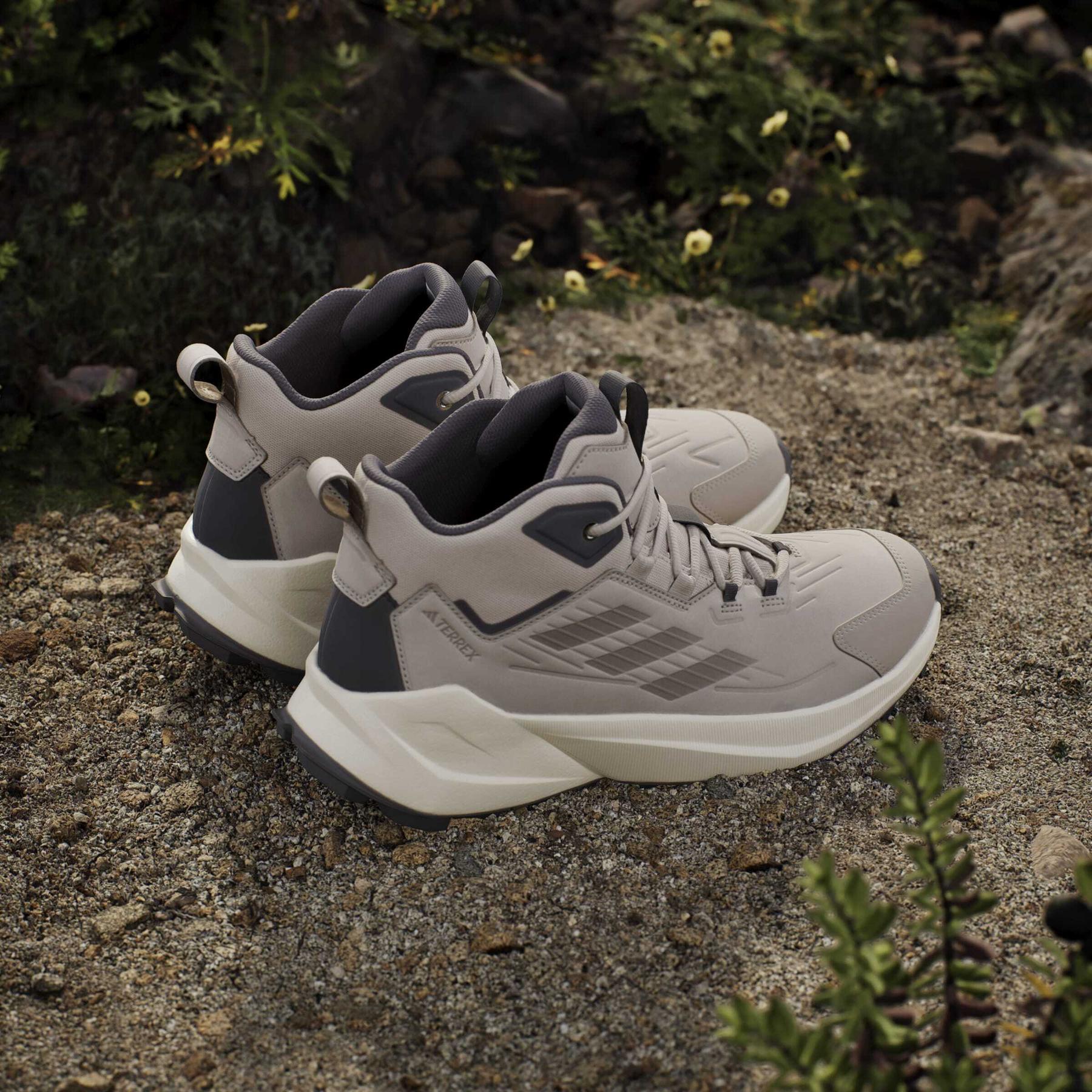 product/a/d/adidas_if6548_17_footwear_photography_heromrktng_view_6-nw091625.jpg
