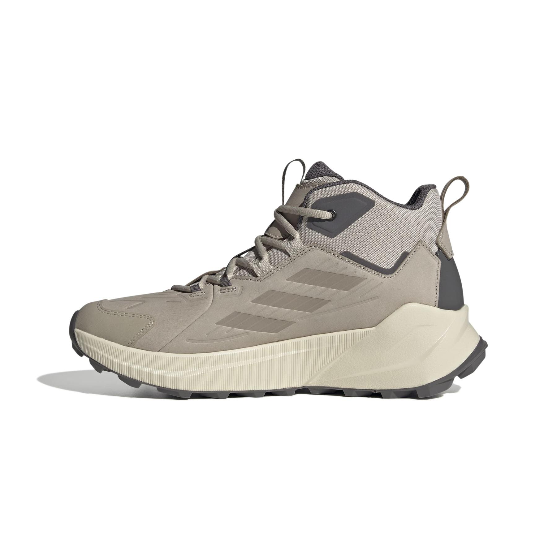 product/a/d/adidas_if6548_5_footwear_photography_side_medial_center_view_white-nw091625.jpg