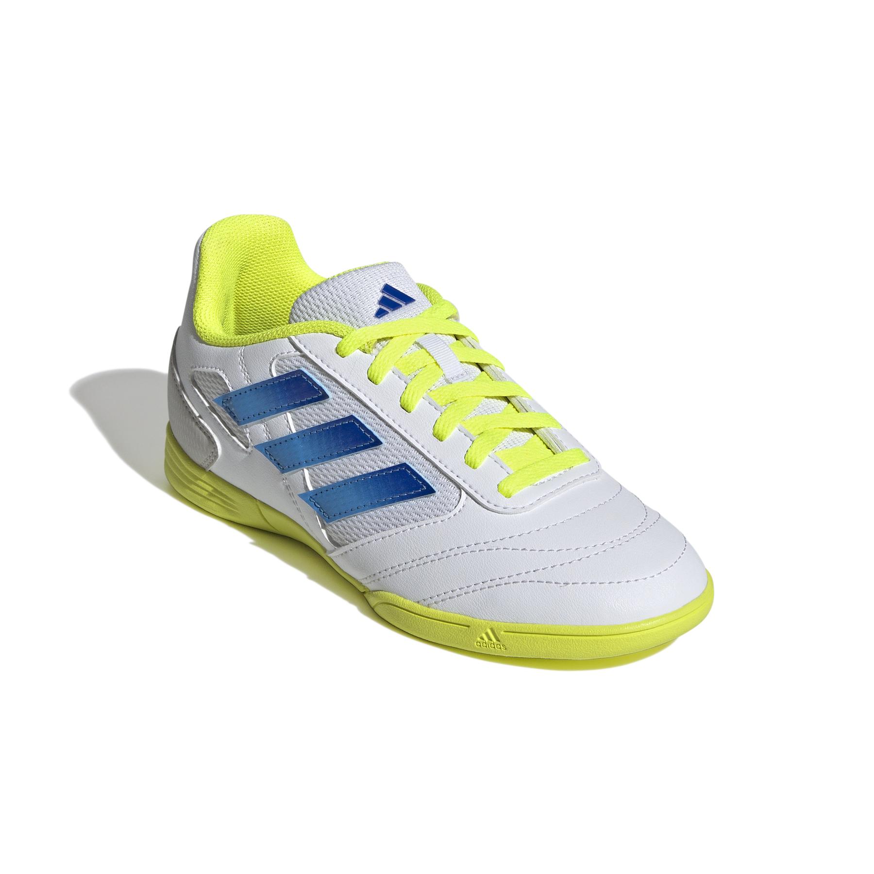 product/a/d/adidas_if6925_5_footwear_photography_front_lateral_top_view_white.jpg