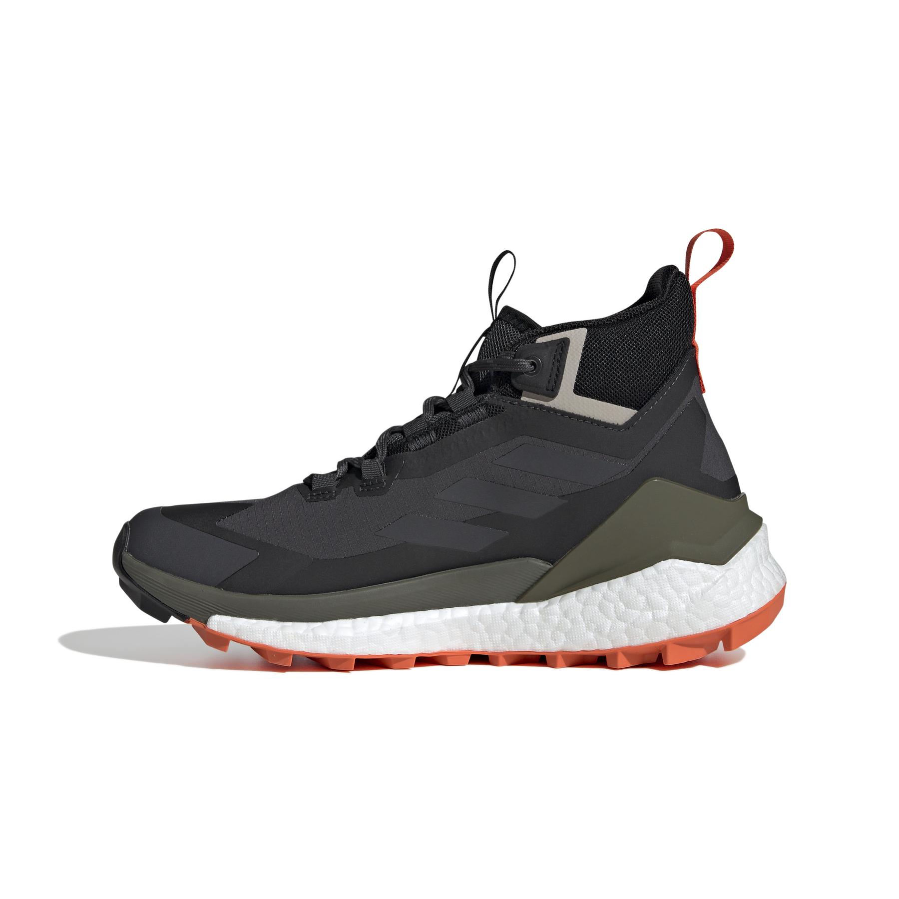 product/a/d/adidas_if9229_5_footwear_photography_side_medial_center_view_white.jpg