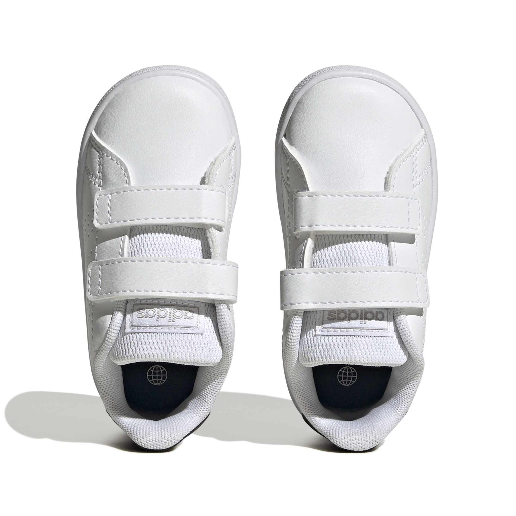 product/a/d/adidas_ig2545_3_footwear_photography_top_portrait_view_white-nw091625.jpg