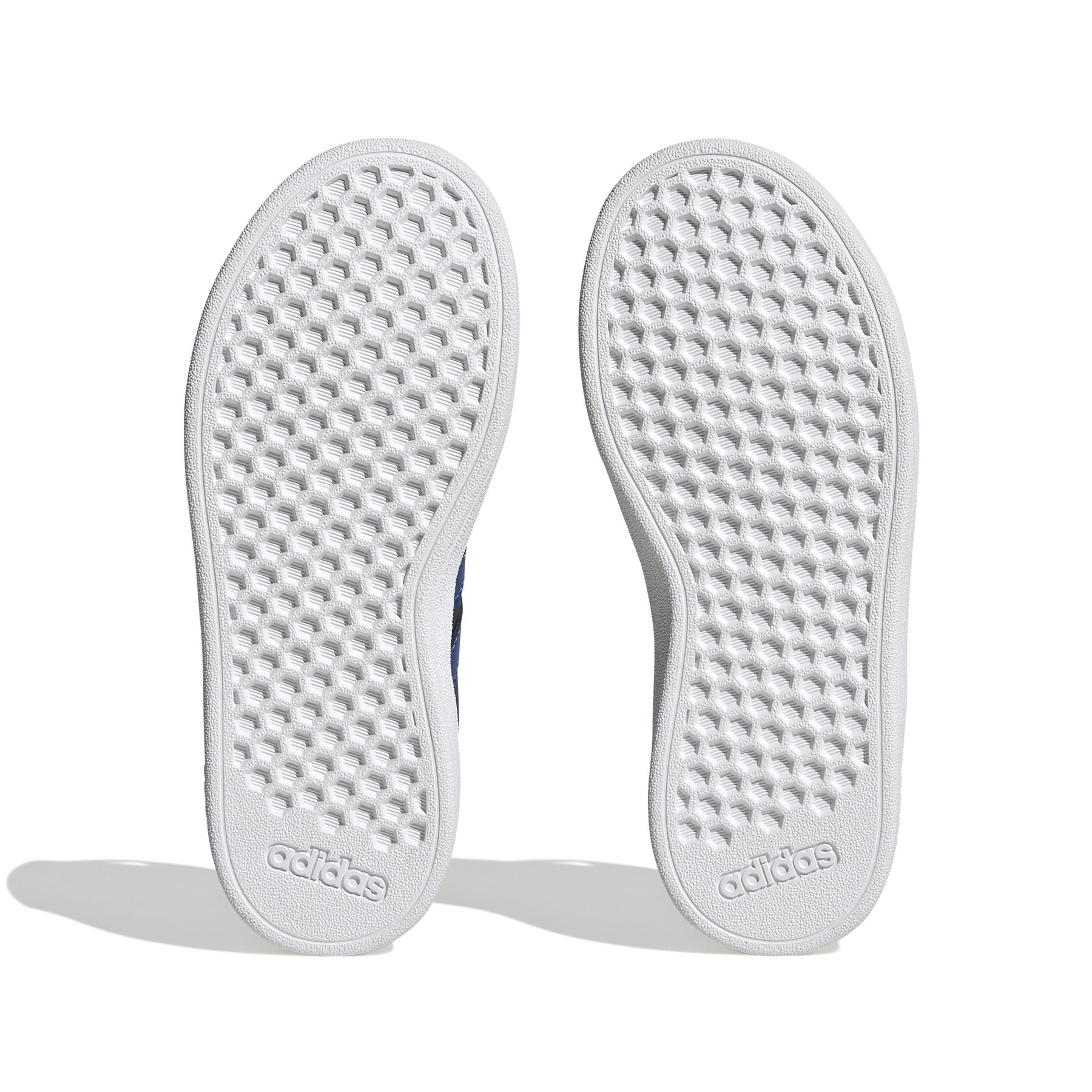 product/a/d/adidas_ig4839_4_footwear_photography_bottom_view_white-nw091625.jpg
