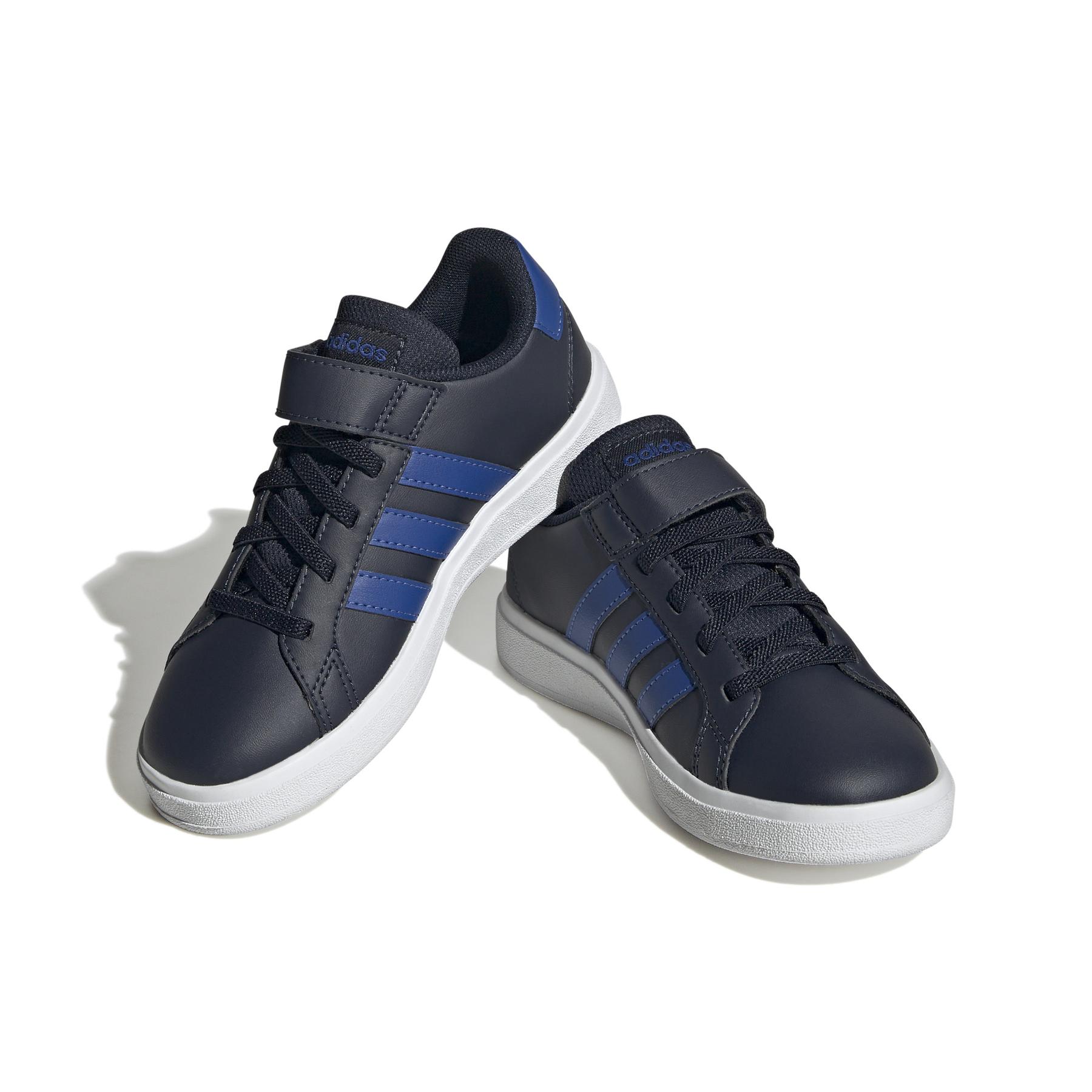 product/a/d/adidas_ig4839_6_footwear_photography_front_lateral_top_view_white-nw091625.jpg