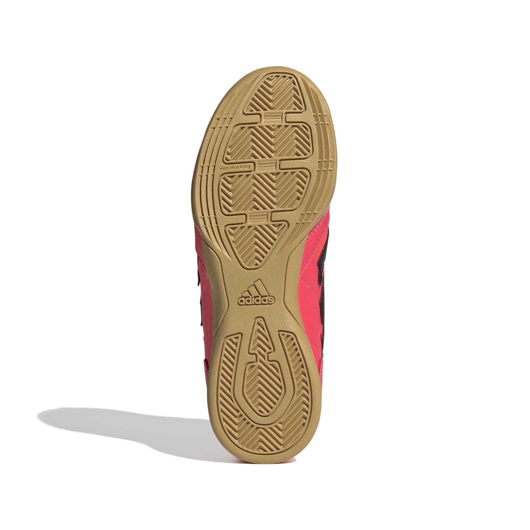 product/a/d/adidas_ig8754_3_footwear_photography_bottom_view_white.jpg