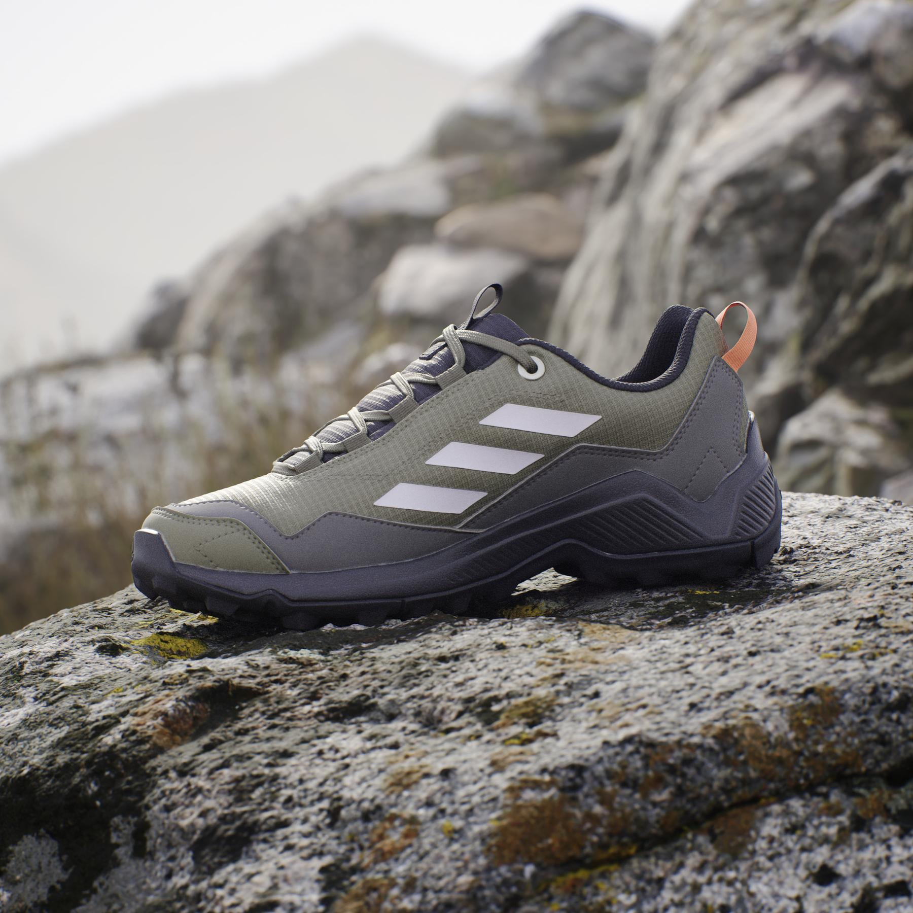 product/a/d/adidas_ig8861_18_footwear_photography_heromrktng_view_7.jpg