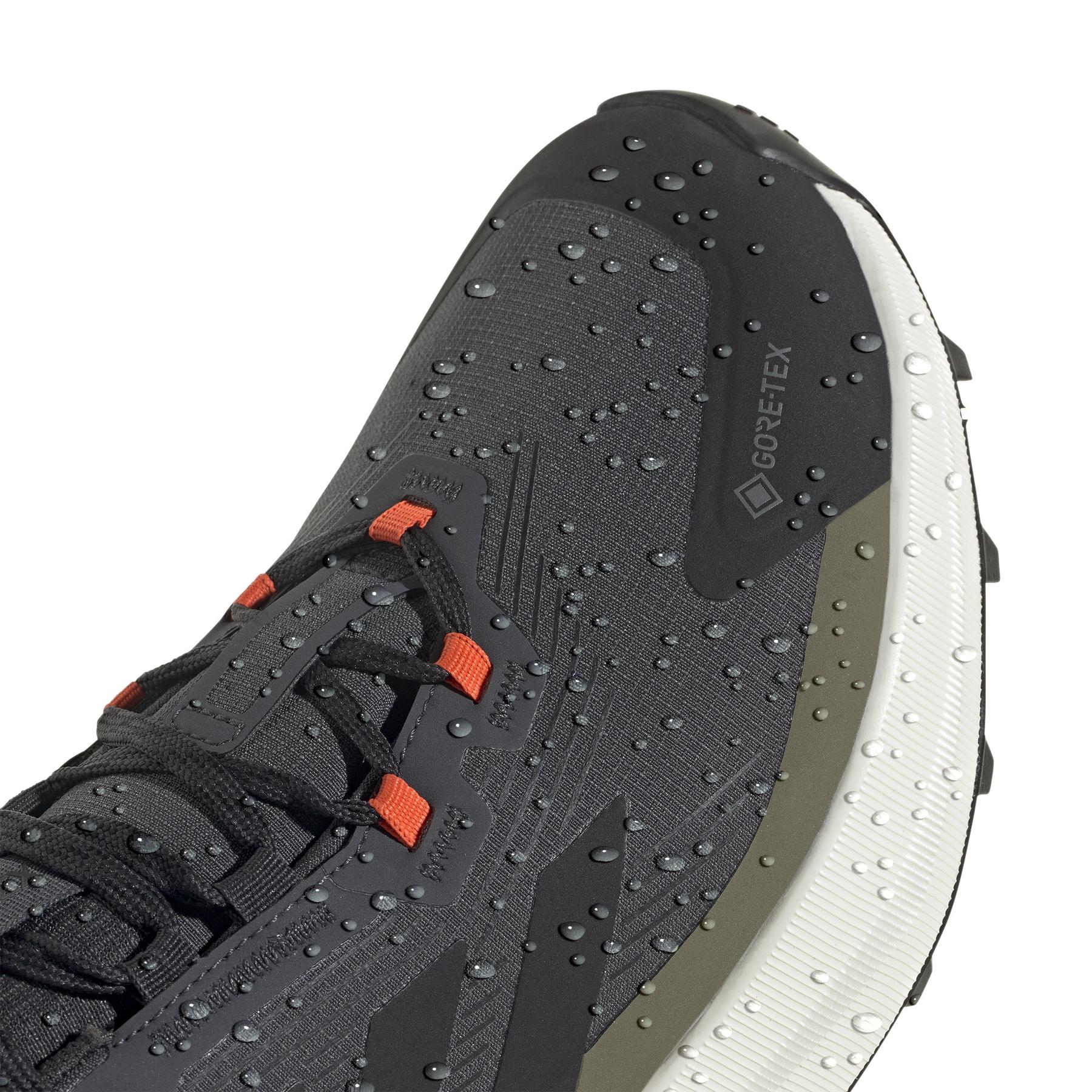 product/a/d/adidas_ih3737_9_footwear_photography_detail_view_2_white-nw091625.jpg