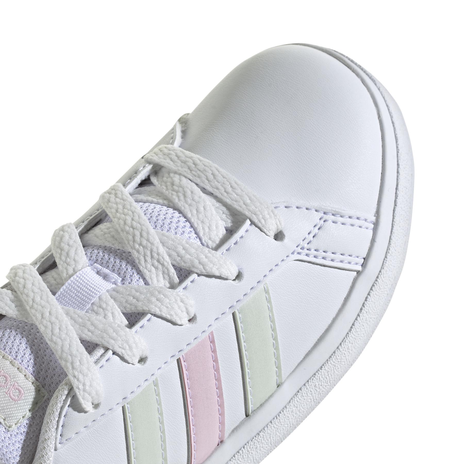 product/a/d/adidas_ih4886_9_footwear_photography_detail_view_2_white.jpg