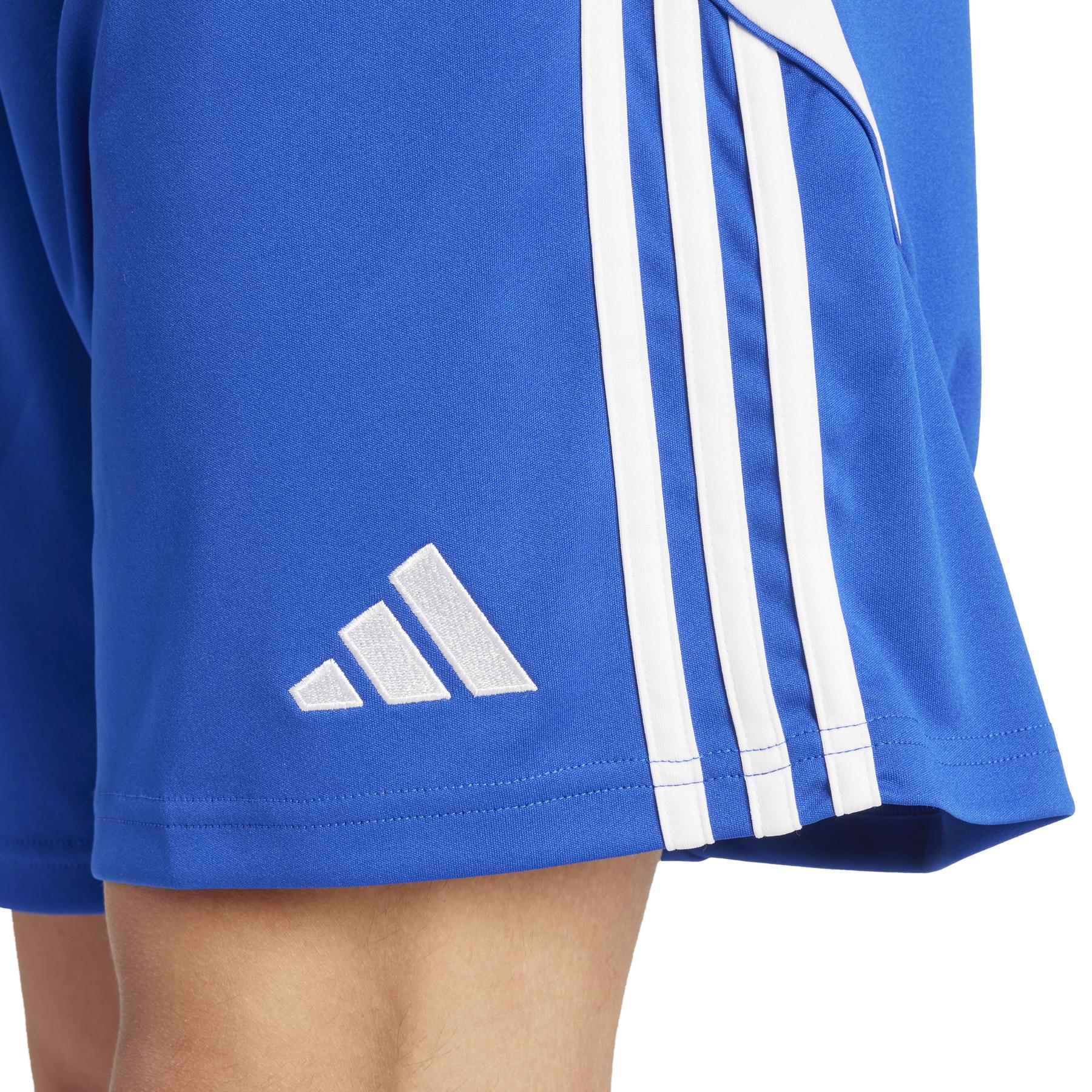 product/a/d/adidas_ir9378_7_apparel_on_model_detail_view_1_white.jpg