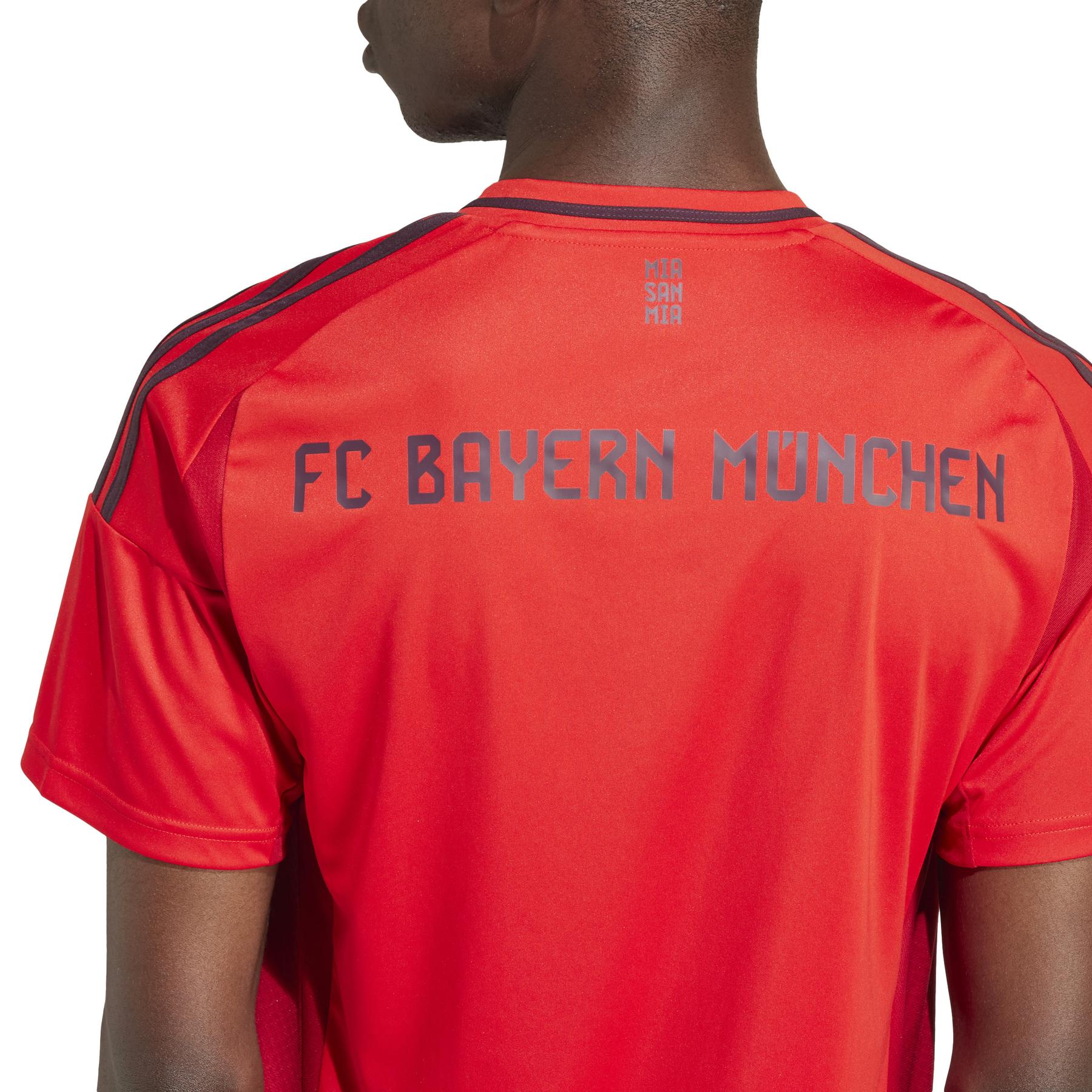 product/a/d/adidas_it8511_8_apparel_on_model_detail_view_1_whiterep2.jpg