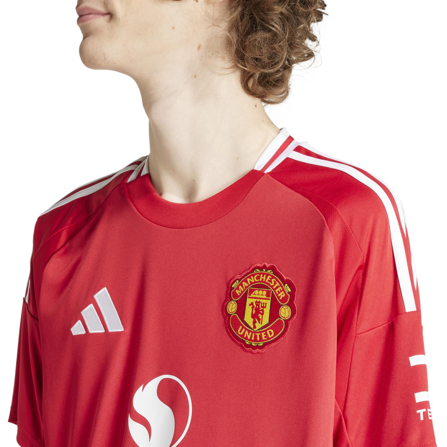 product/a/d/adidas_iu1397_8_apparel_on_model_detail_view_1_white.jpg