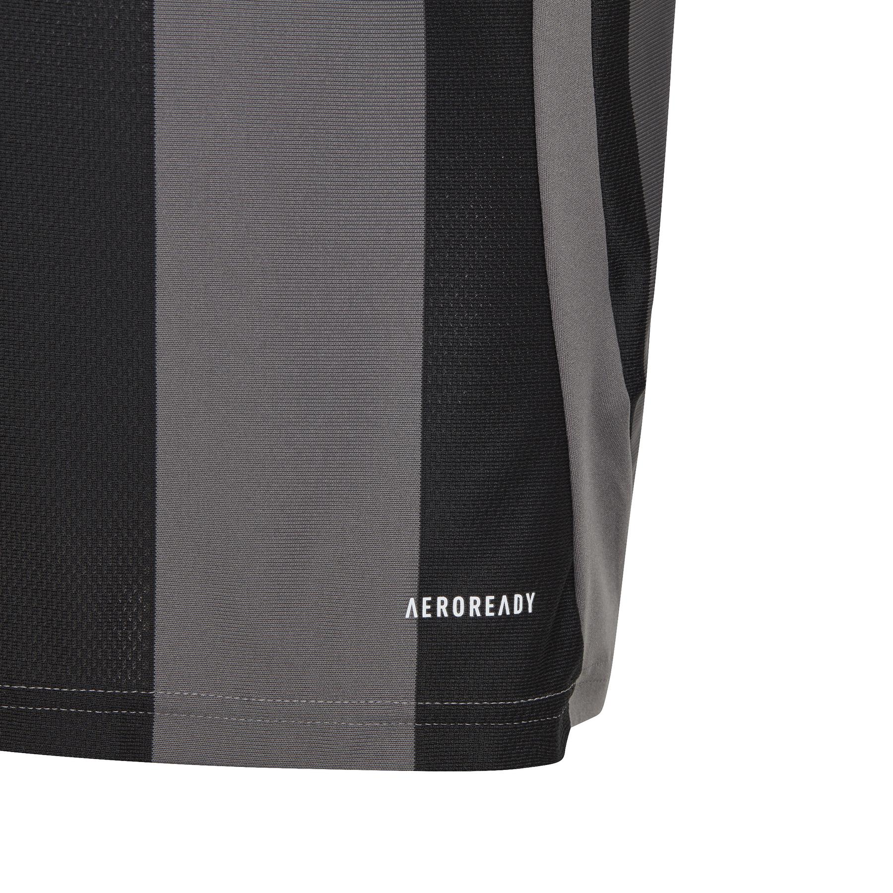 product/a/d/adidas_iw2132_3_apparel_photography_detail_view_1_white-nw032624.jpg