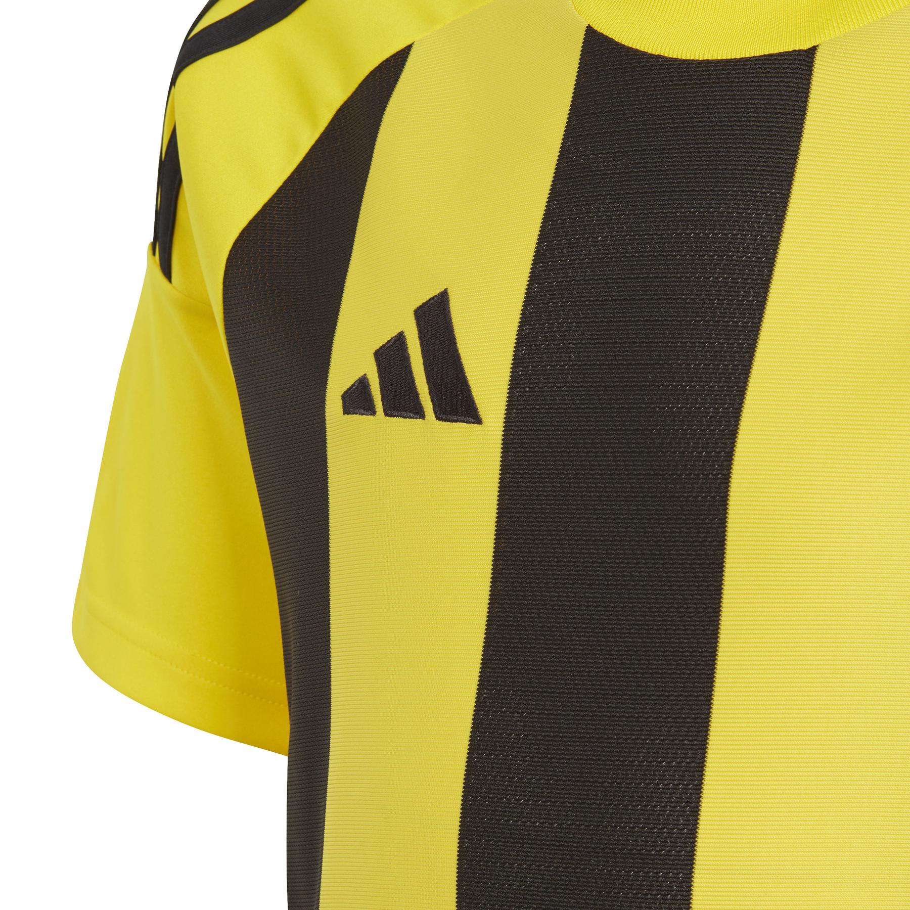 product/a/d/adidas_iw2135_4_apparel_photography_detail_view_2_white-nw032624.jpg