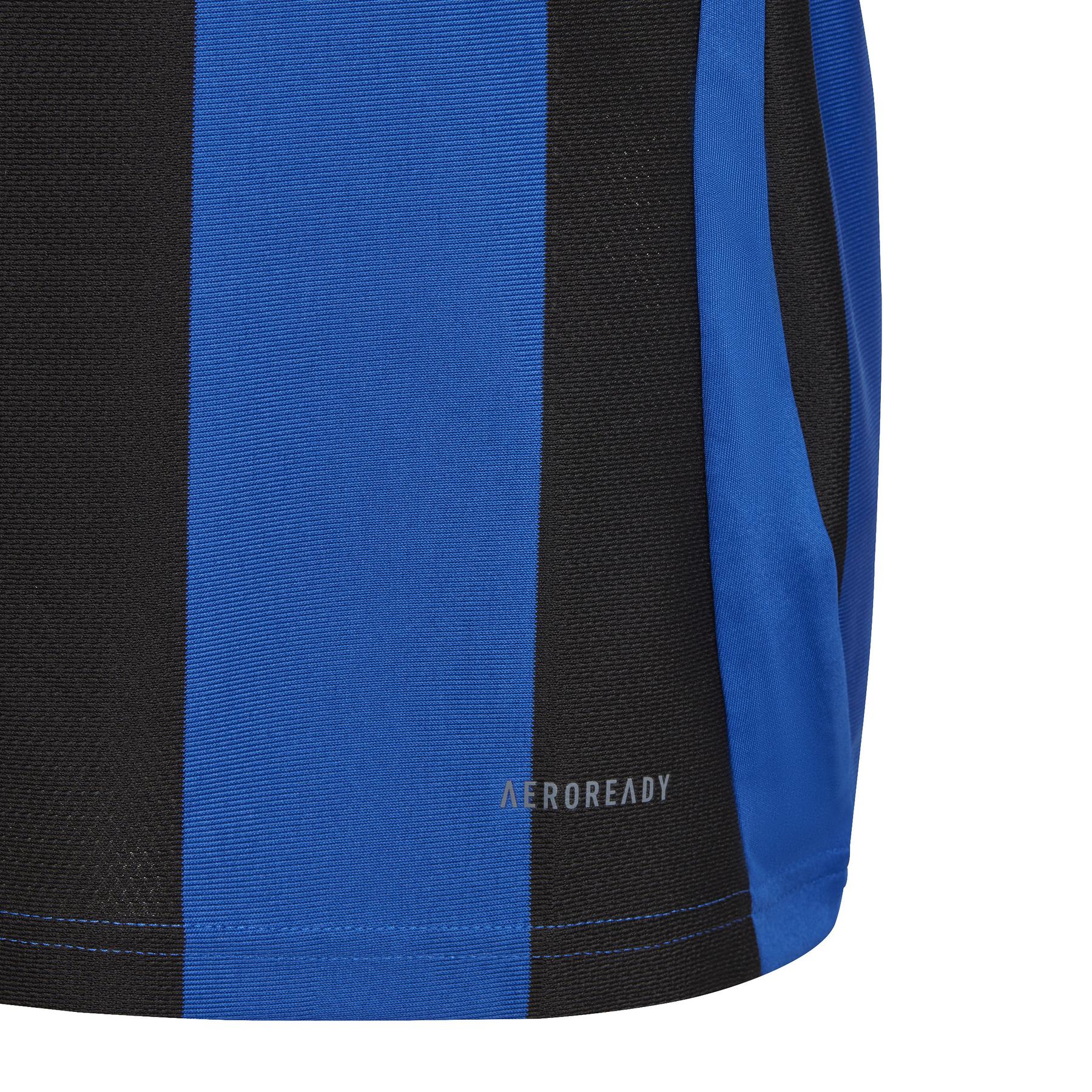 product/a/d/adidas_iw2136_3_apparel_photography_detail_view_1_white-nw032624.jpg
